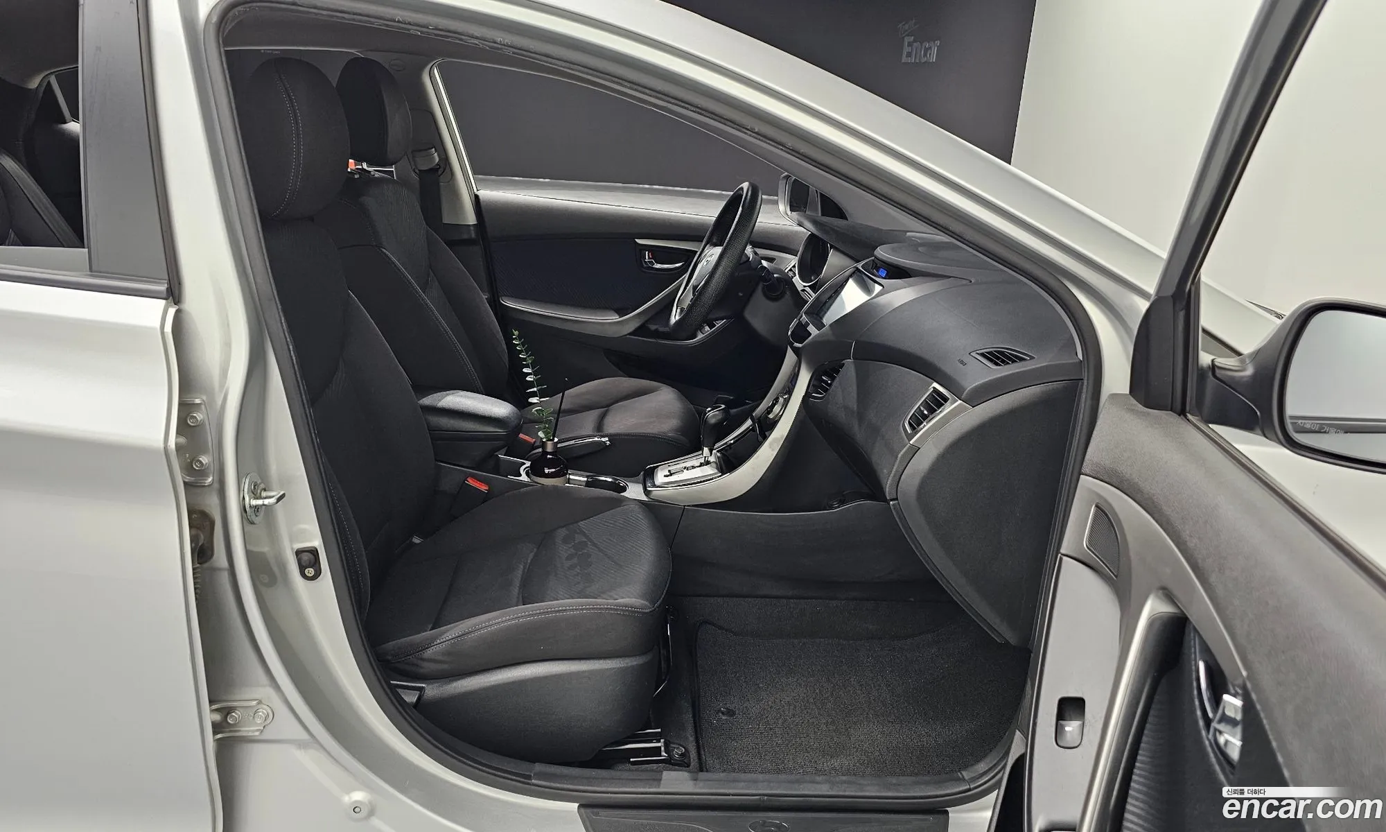 Hyundai Elantra MD 2011 — 19