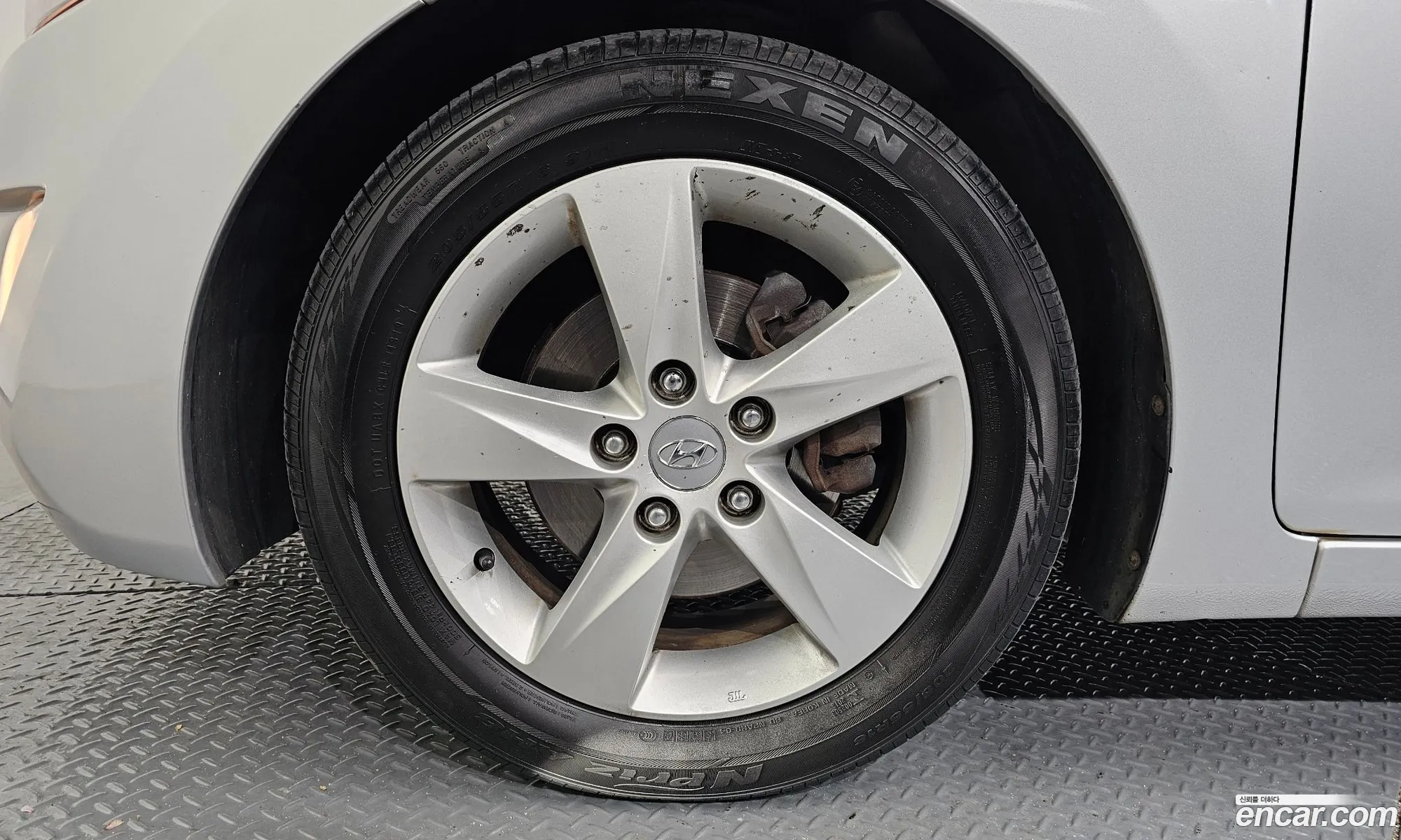 Hyundai Elantra MD 2011 — 28