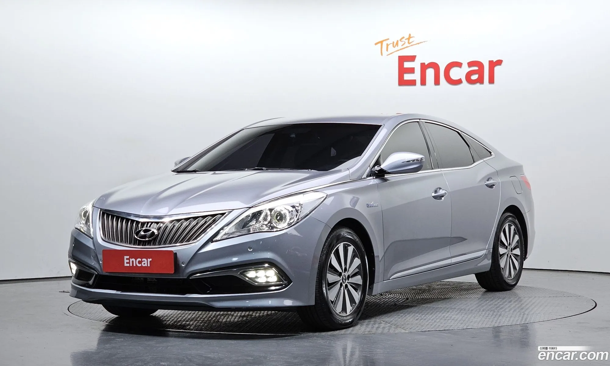 Hyundai Grandeur HG Hybrid 2016 — 7