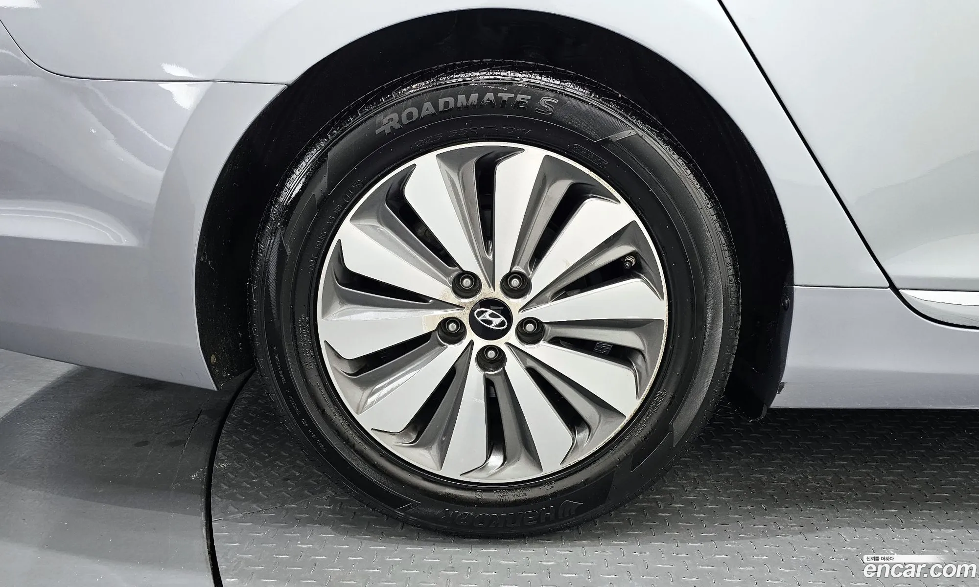 Hyundai Grandeur HG Hybrid 2016 — 19