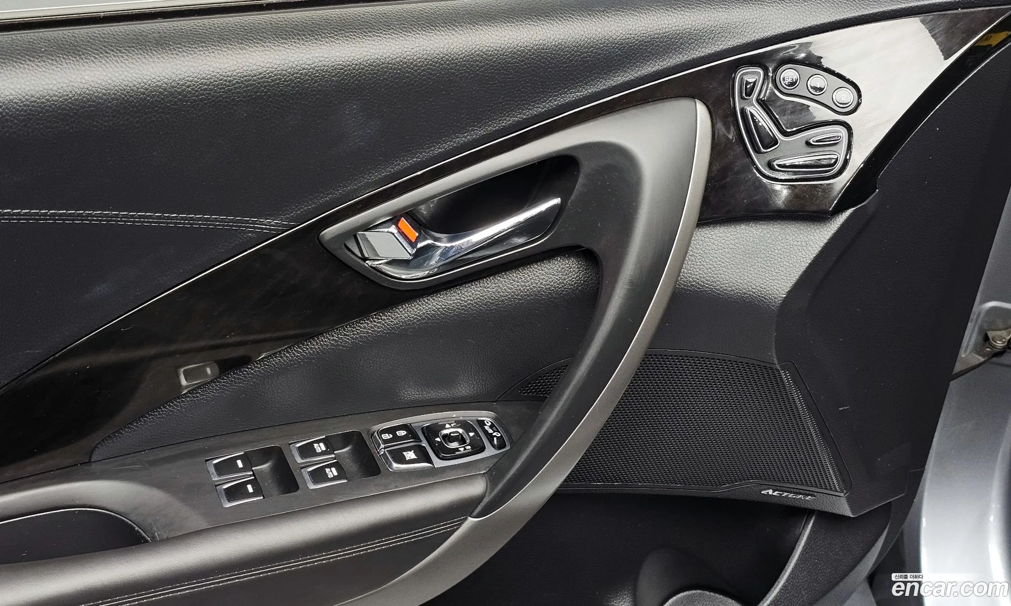 Hyundai Grandeur HG Hybrid 2016 — 9