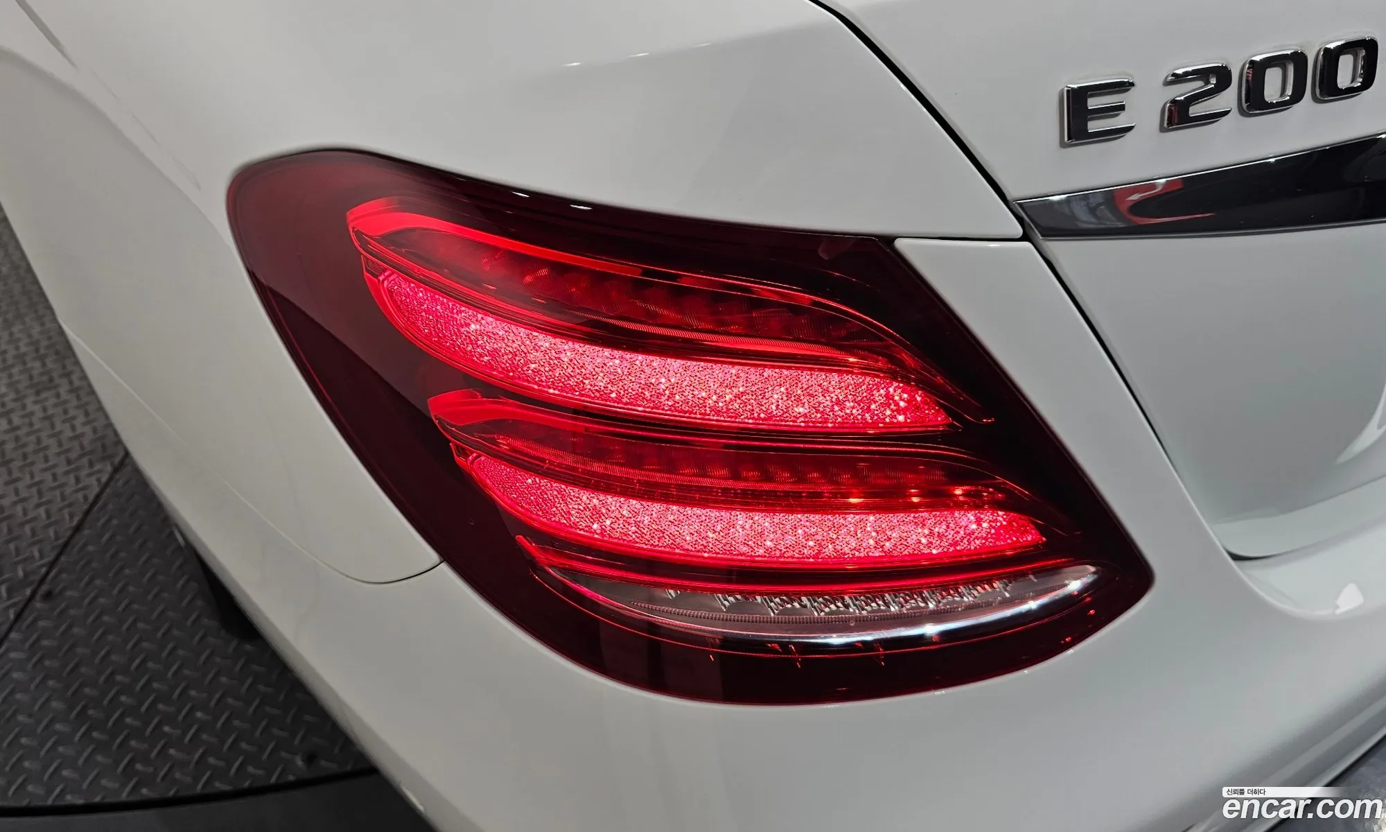 Mercedes-Benz E-Class W213 2017 WDDZF4CB9HA274089 — 19