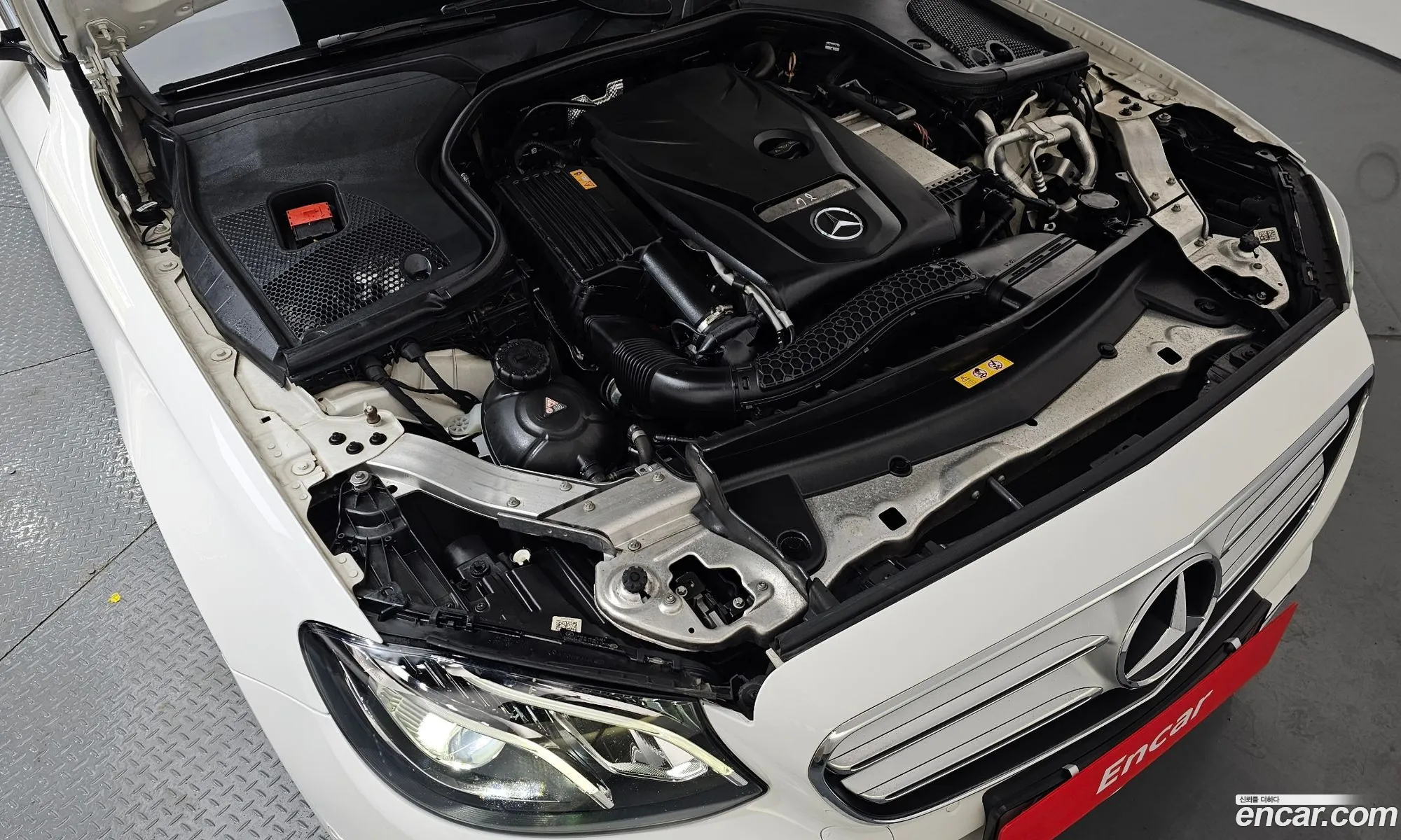 Mercedes-Benz E-Class W213 2017 WDDZF4CB9HA274089 — 22