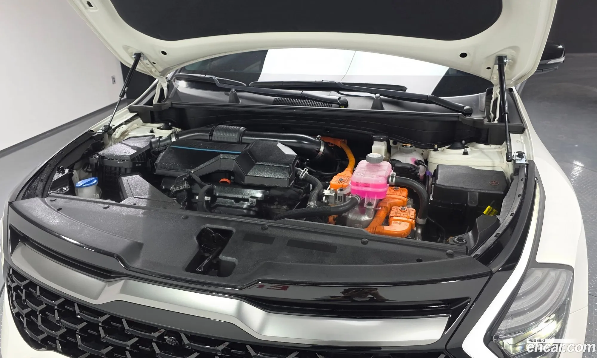 Kia Sportage Hybrid 2023 — 18