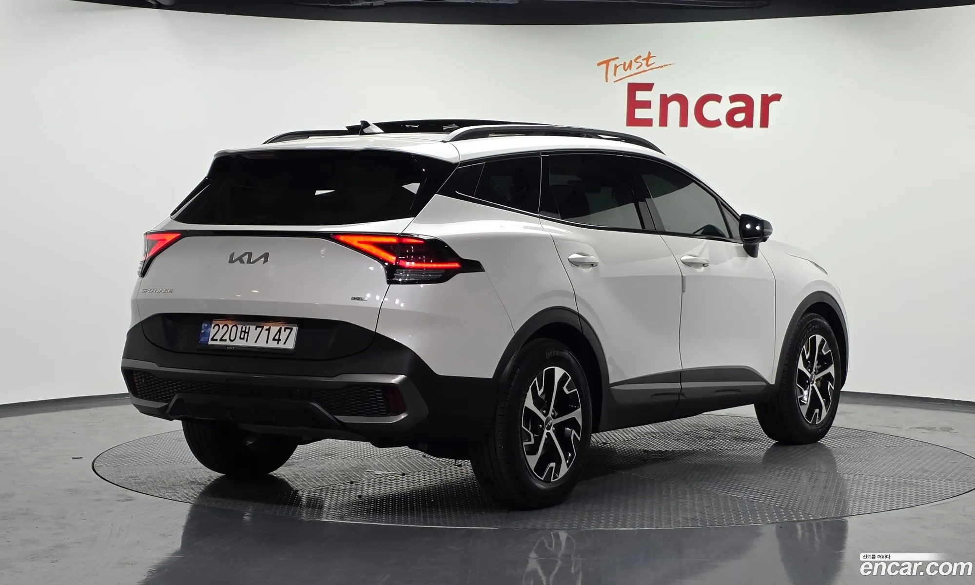 Kia Sportage Hybrid 2023 — 9
