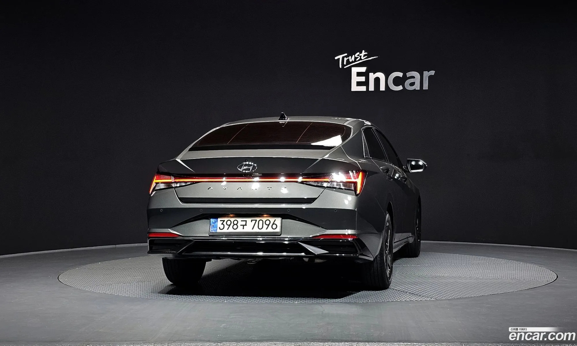 Hyundai Elantra 2021 — 26
