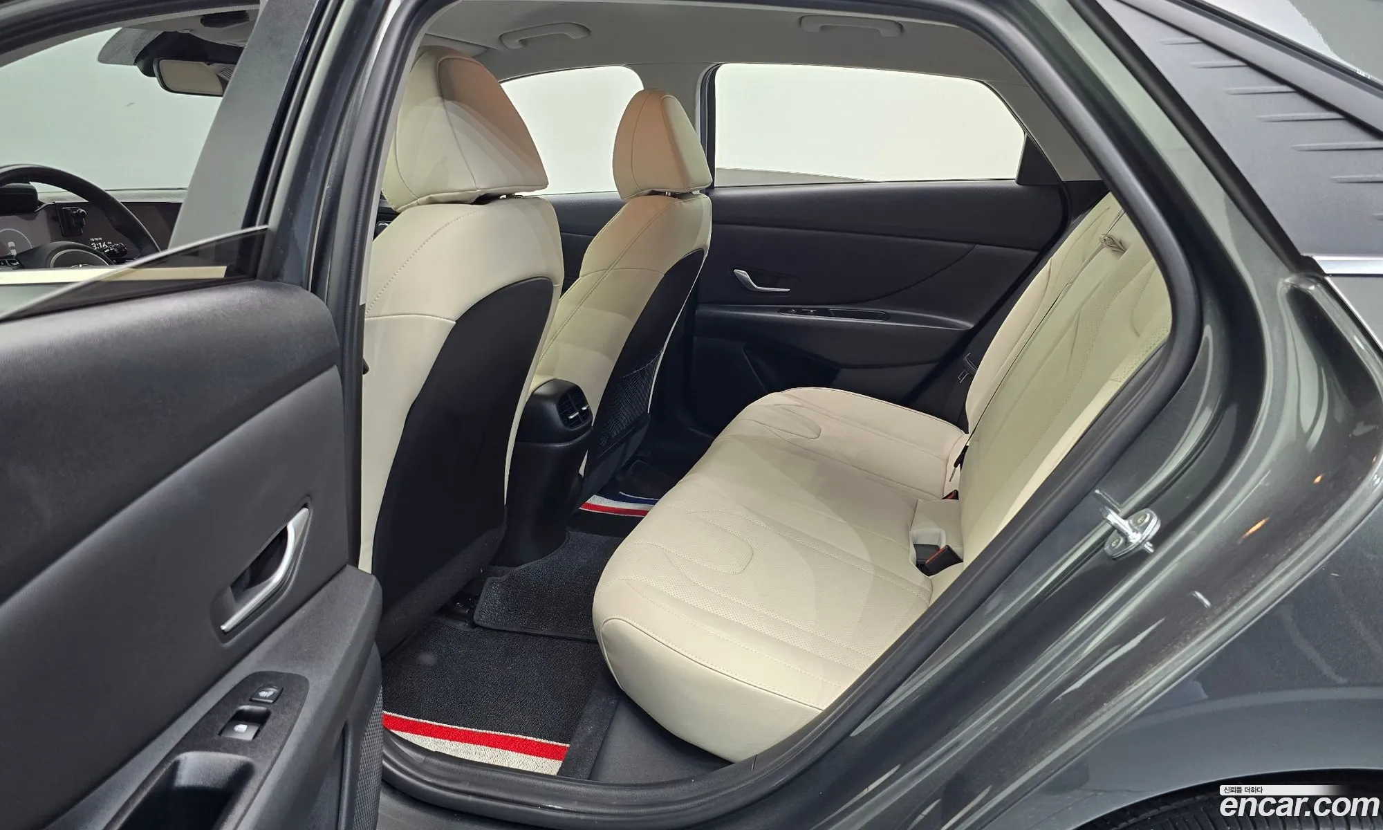 Hyundai Elantra 2021 — 2