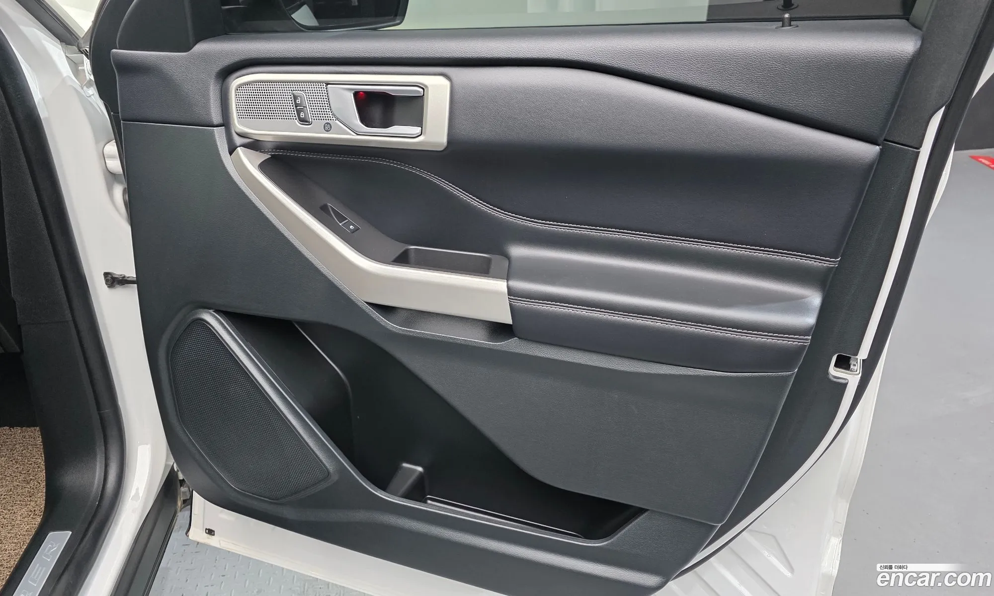 Ford Explorer 6th Gen 2023 1FMSK8FH3PGB35968 — 33