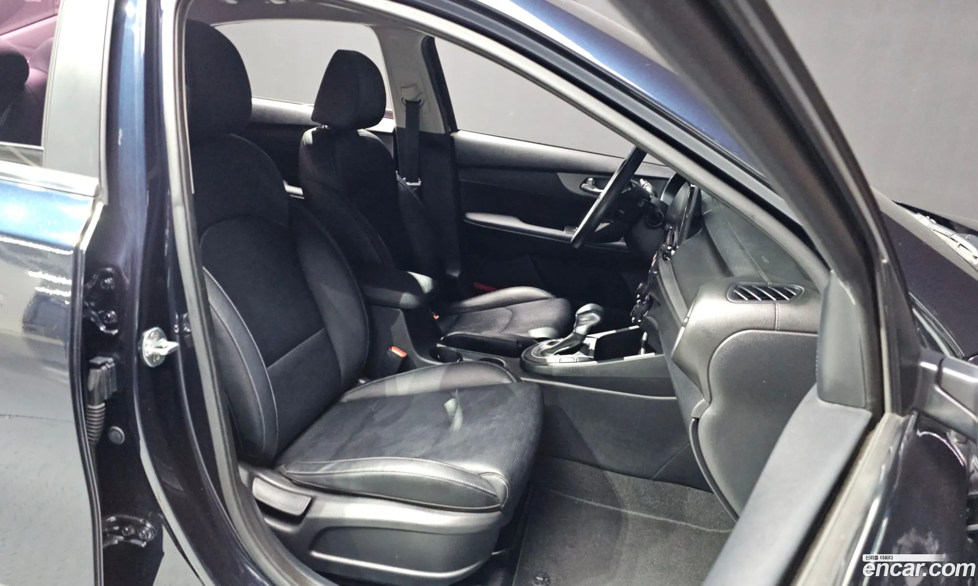Kia K3 2018 — 25