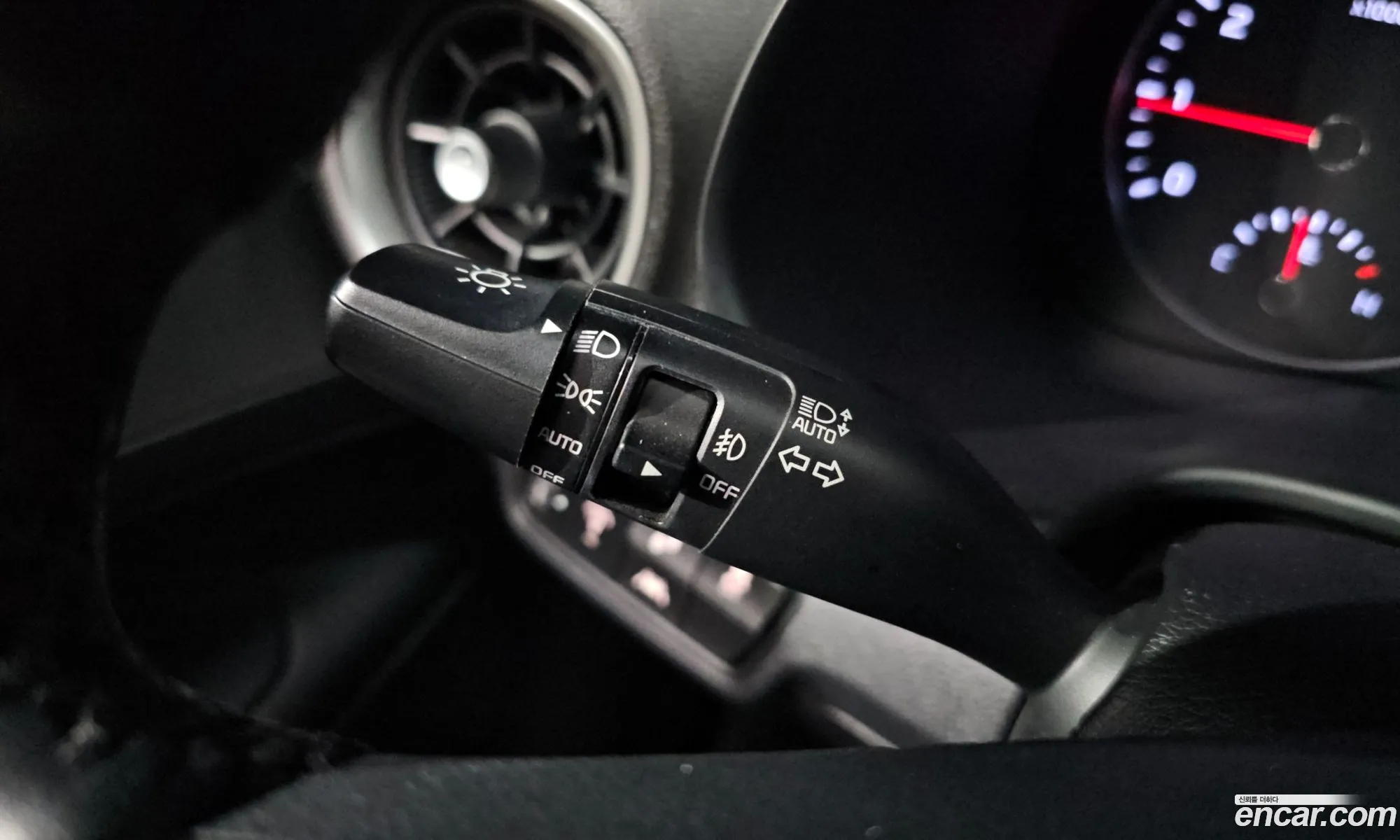 Kia K3 2018 — 28