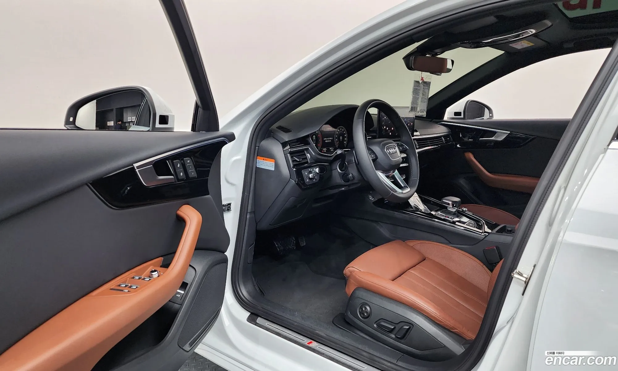 Audi A4 2021 WAUZZZF43MN000575 — 18
