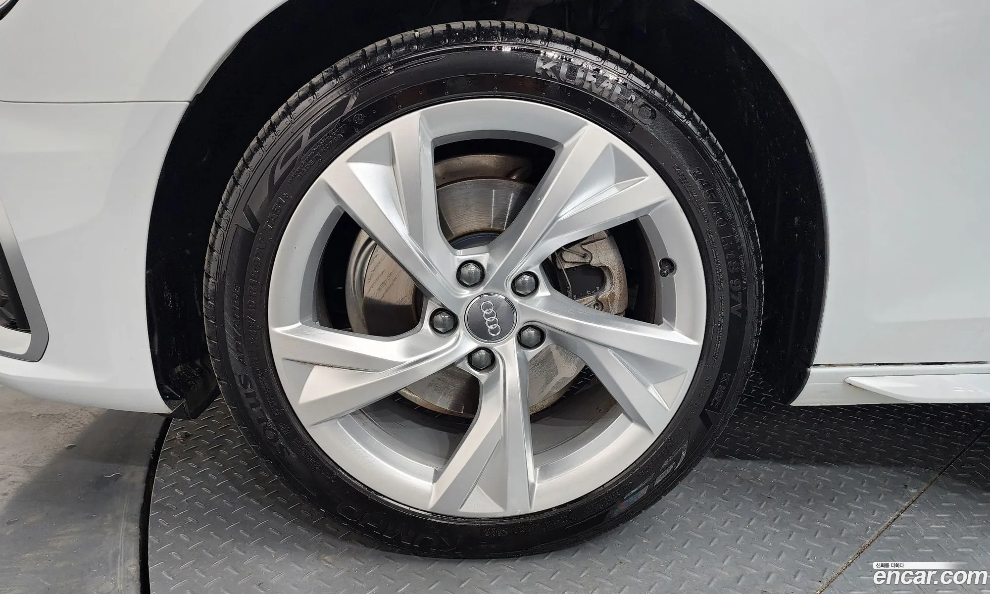 Audi A4 2021 WAUZZZF43MN000575 — 24