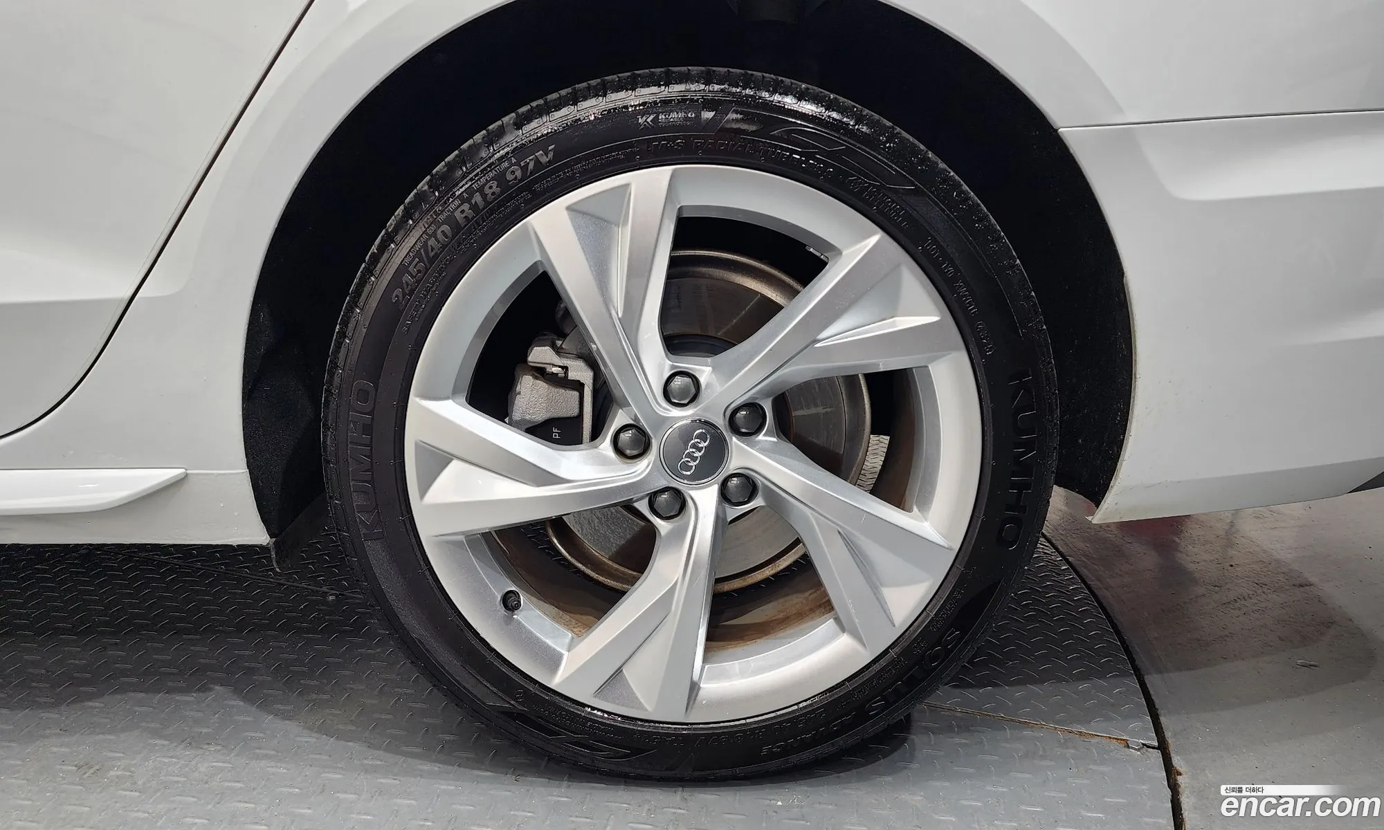 Audi A4 2021 WAUZZZF43MN000575 — 26