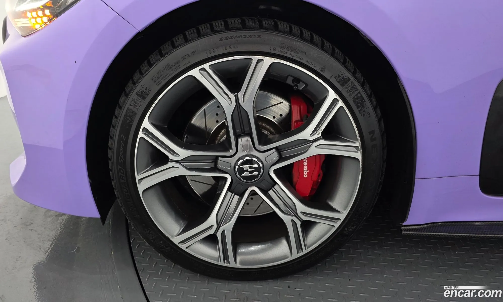 Kia Stinger 2019 — 32