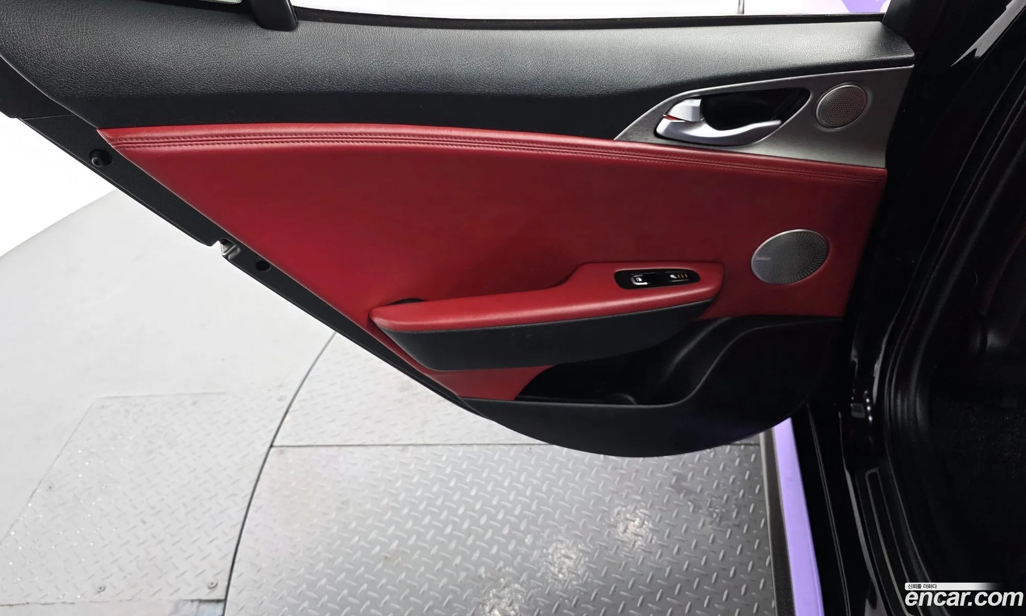 Kia Stinger 2019 — 24