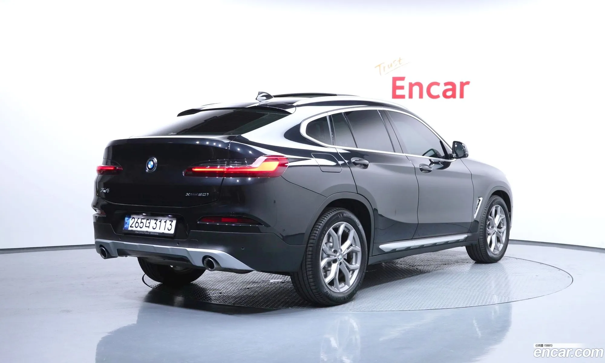 BMW X4 2020 WBA2V9101M9E03418 — 19