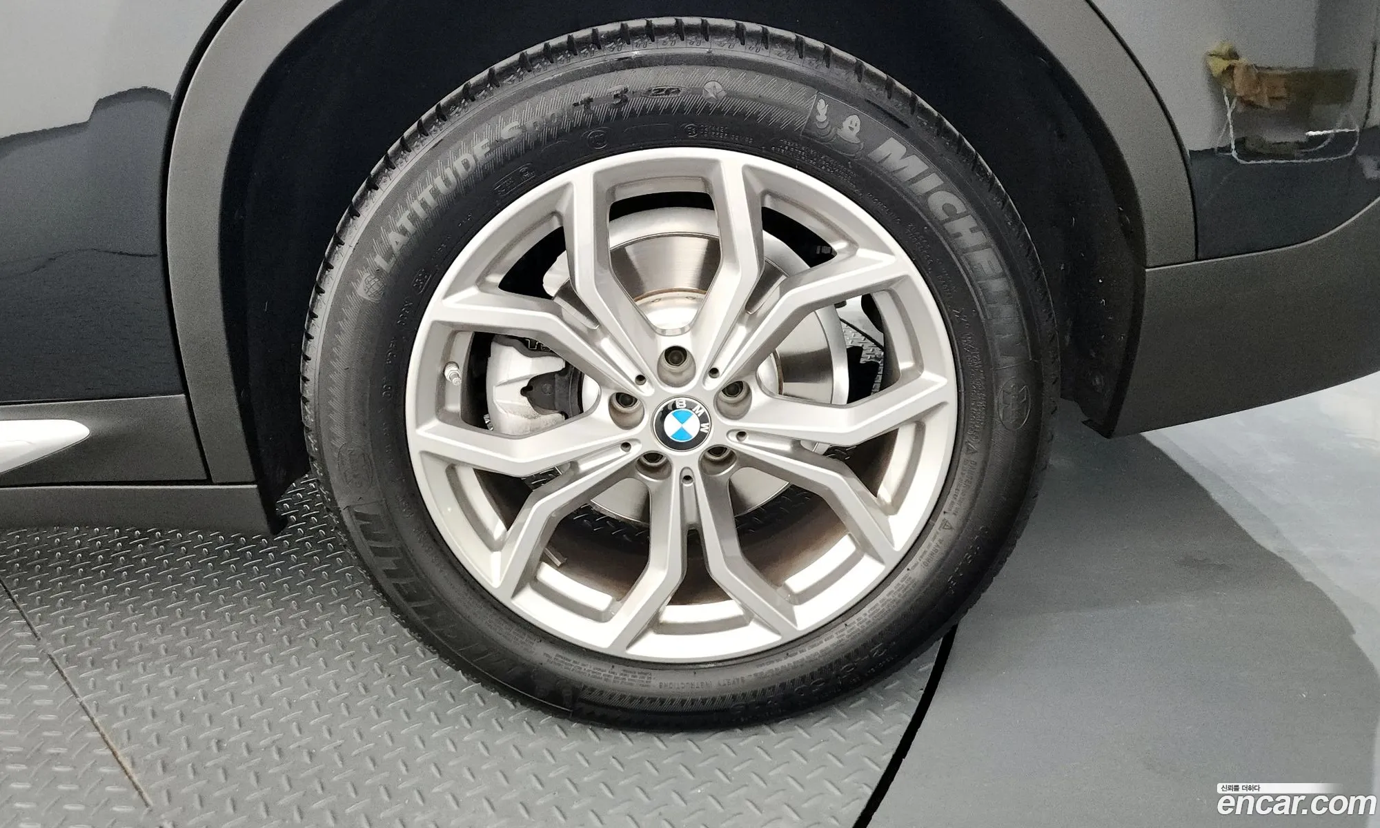 BMW X4 2020 WBA2V9101M9E03418 — 32