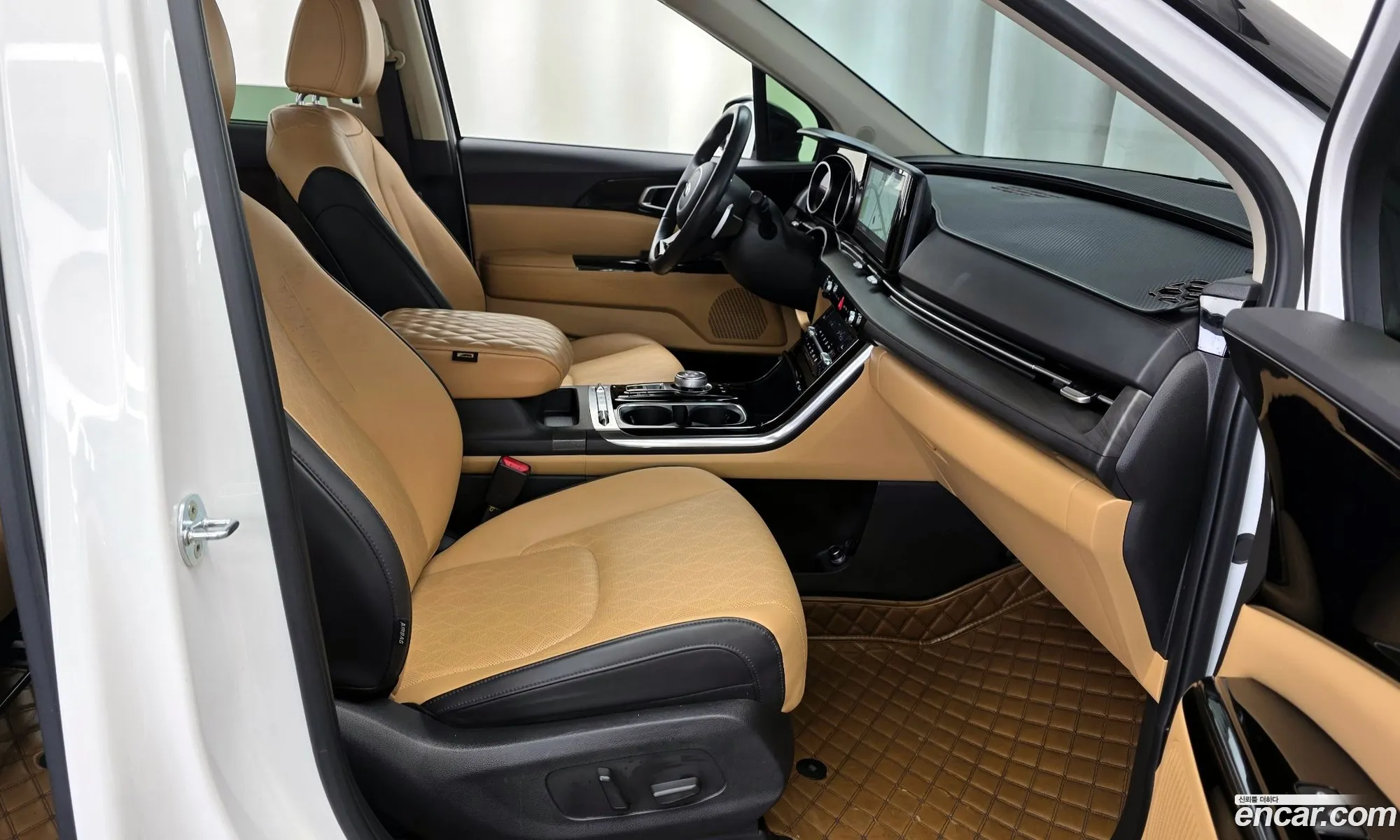 Kia Carnival 2021 — 12