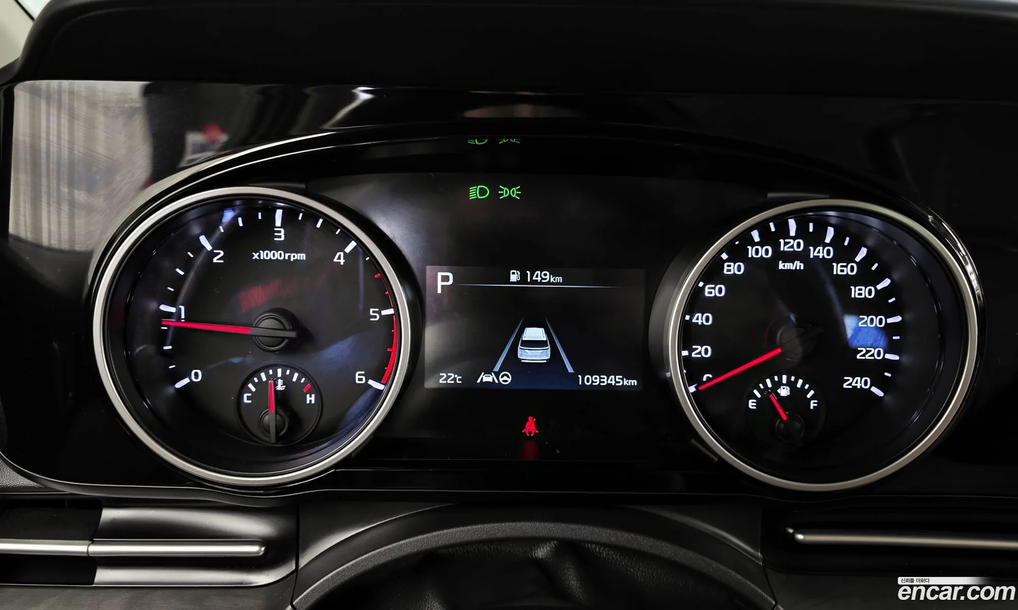Kia Carnival 2021 — 5