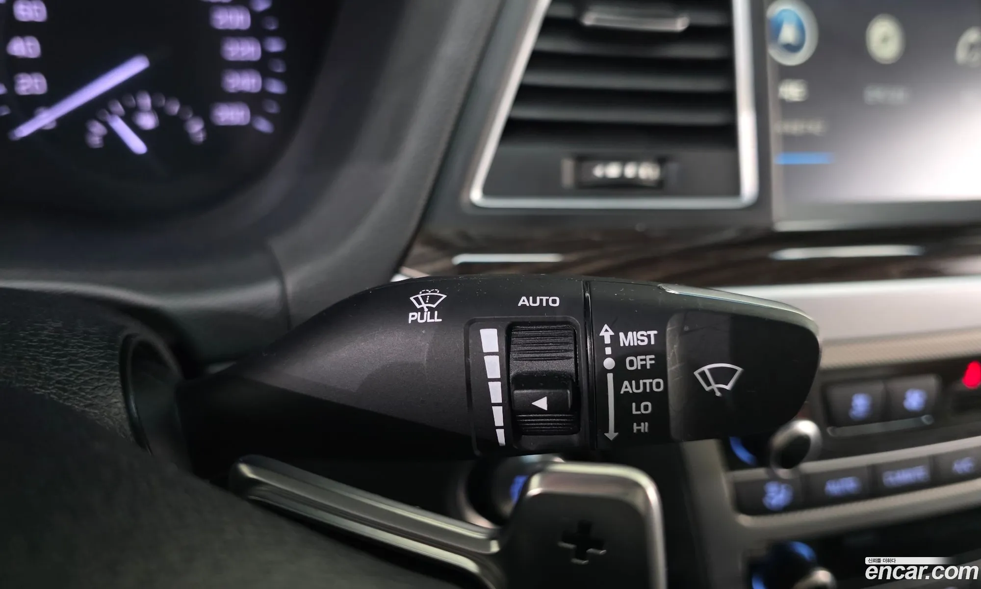 Genesis G80 2019 — 11