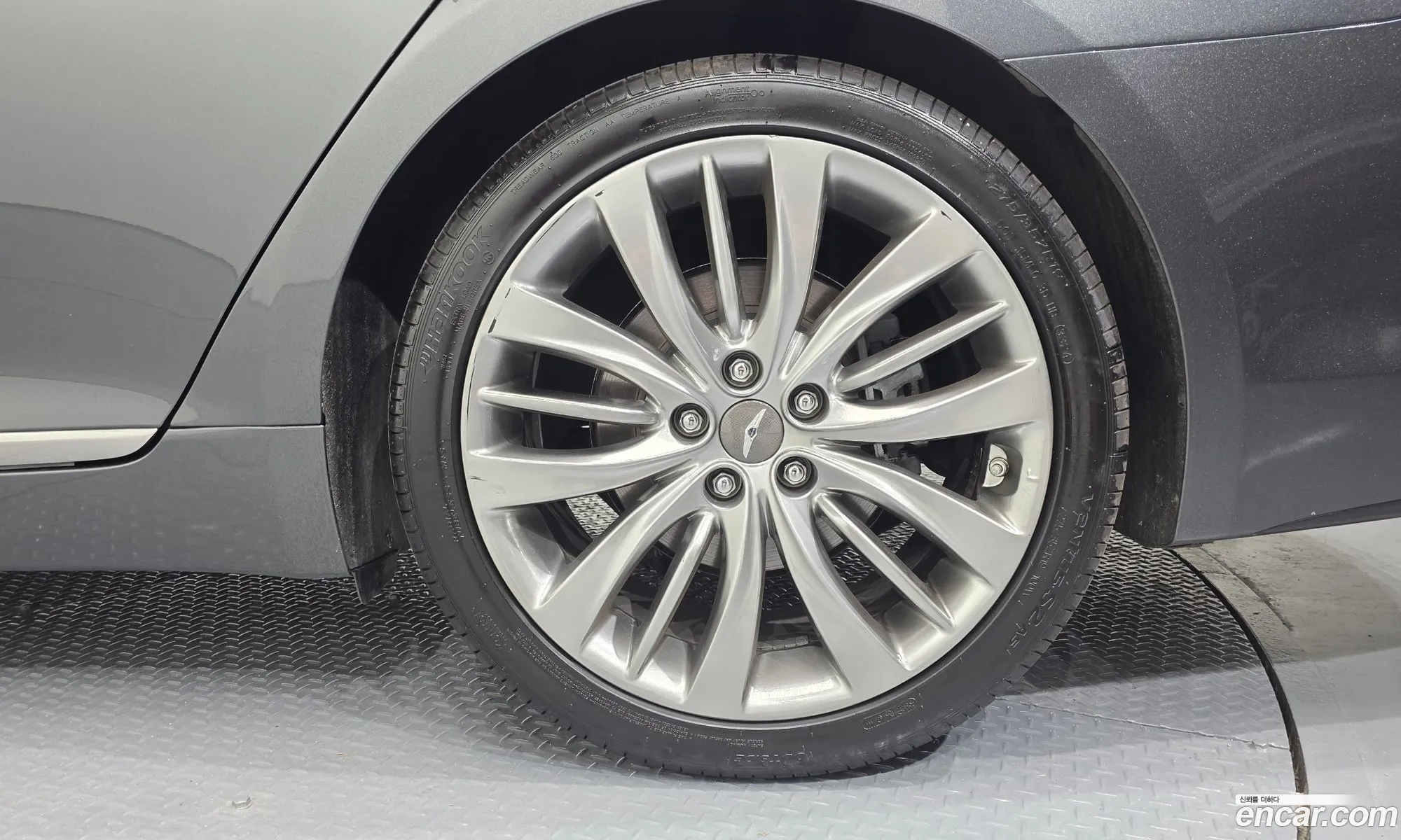 Genesis G80 2019 — 14