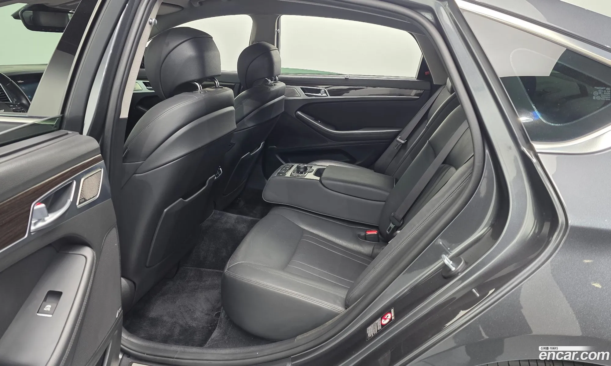 Genesis G80 2019 — 2