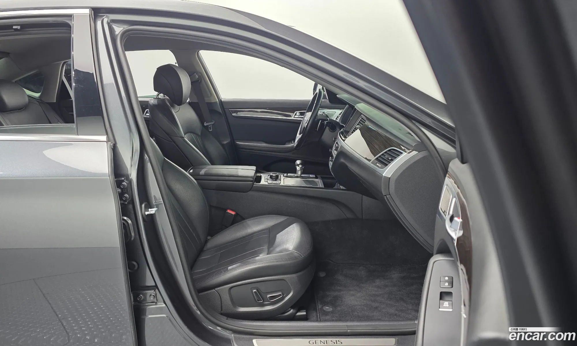 Genesis G80 2019 — 19