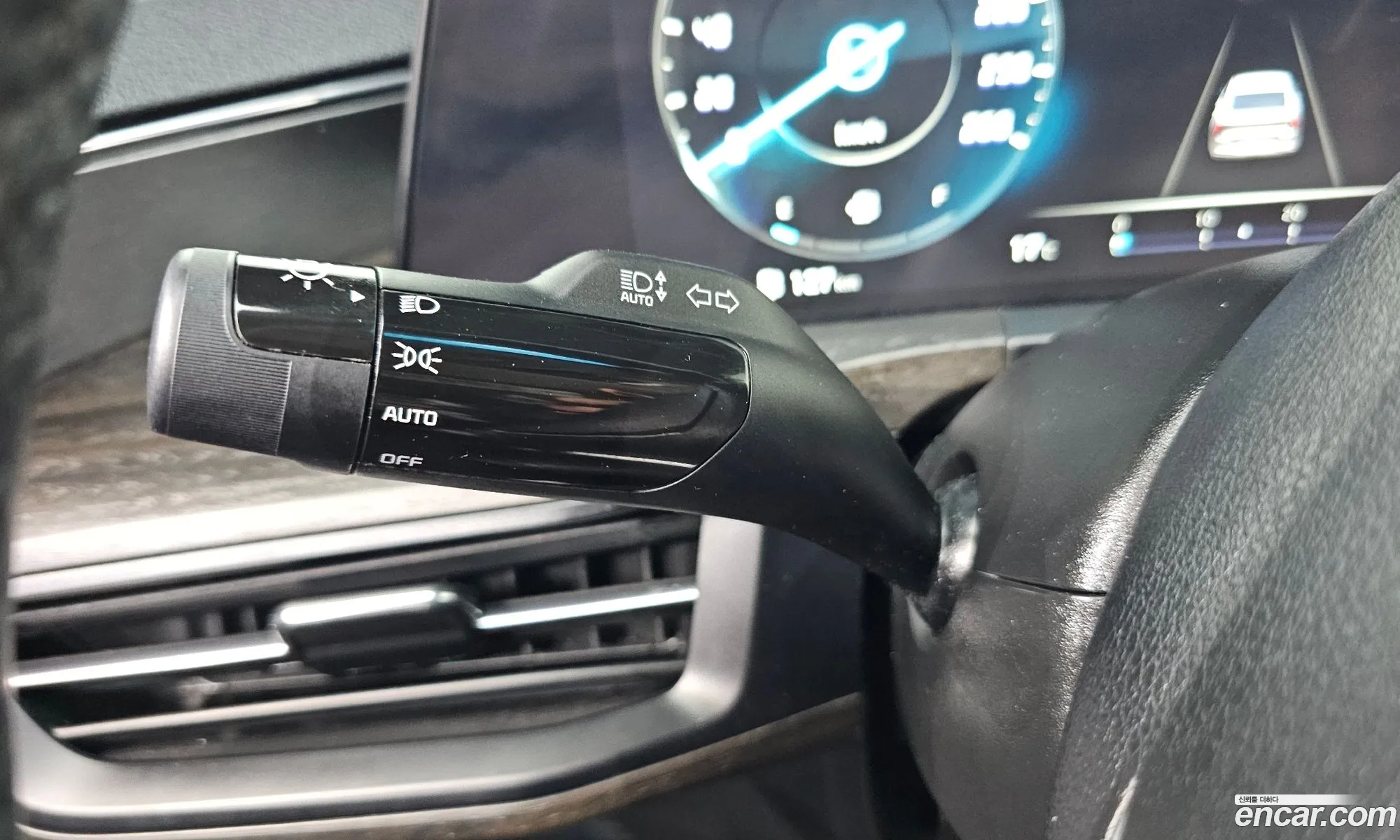 Kia K8 Hybrid 2022 — 13