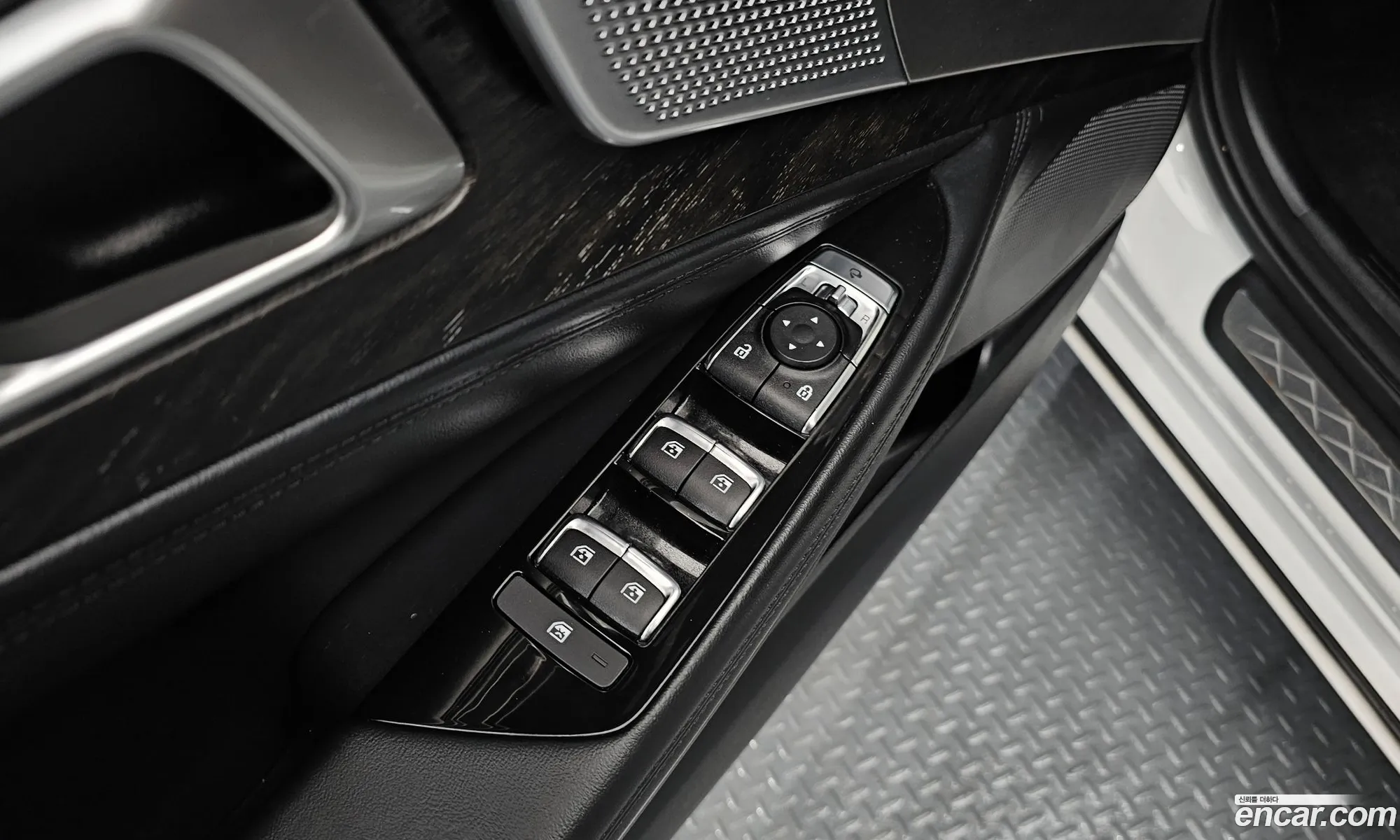 Kia K8 Hybrid 2022 — 3