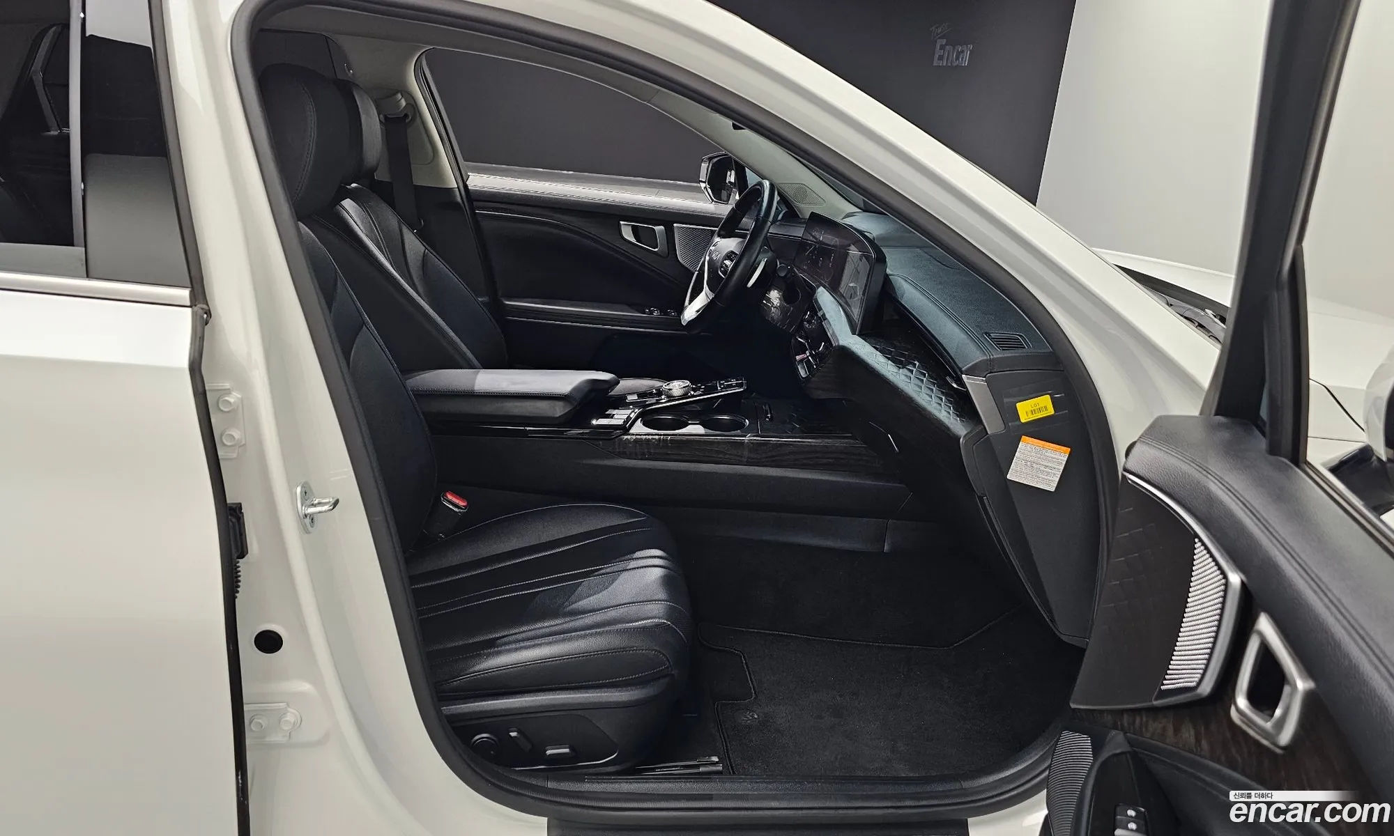 Kia K8 Hybrid 2022 — 18