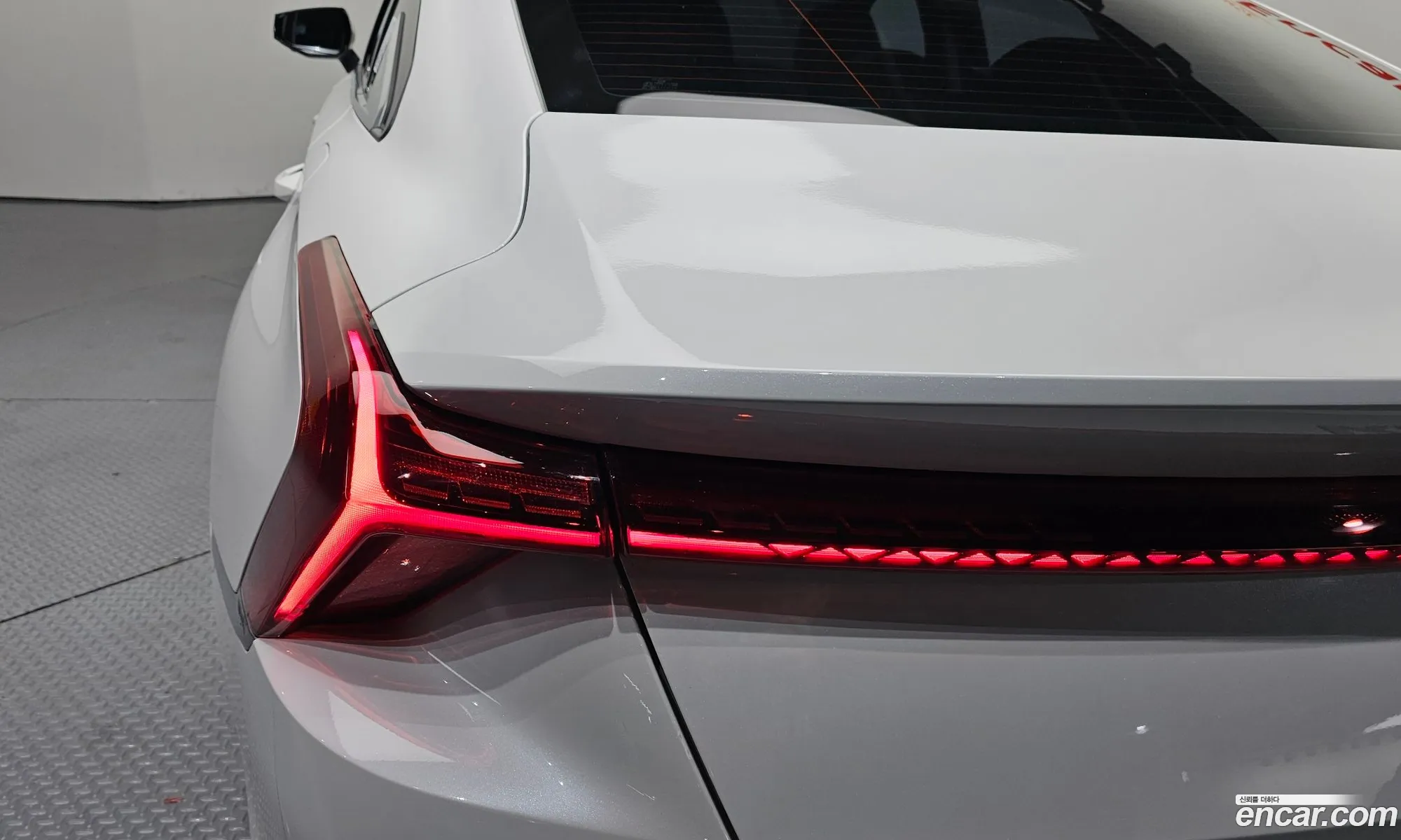 Kia K8 Hybrid 2022 — 26