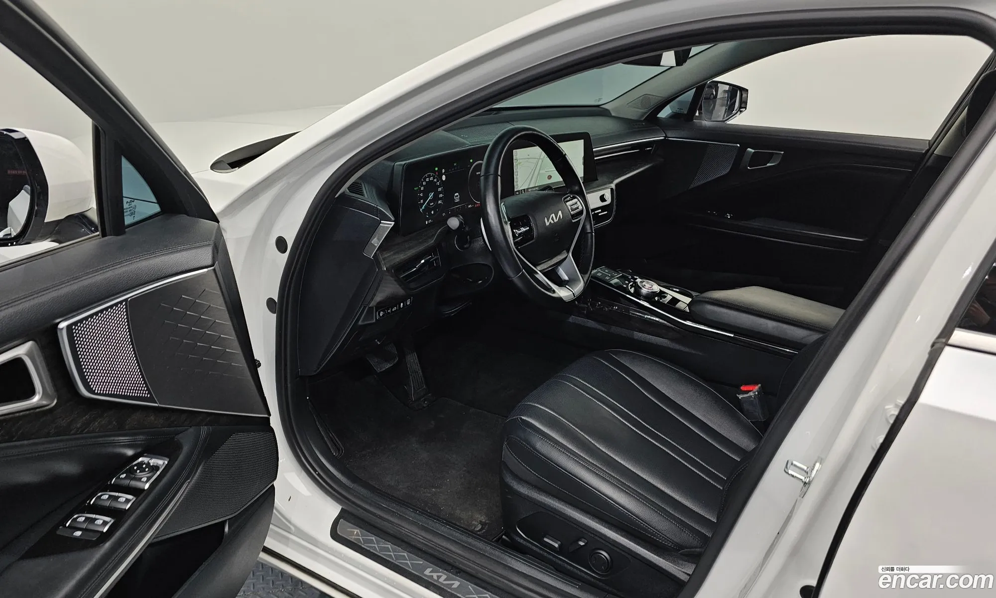 Kia K8 Hybrid 2022 — 15
