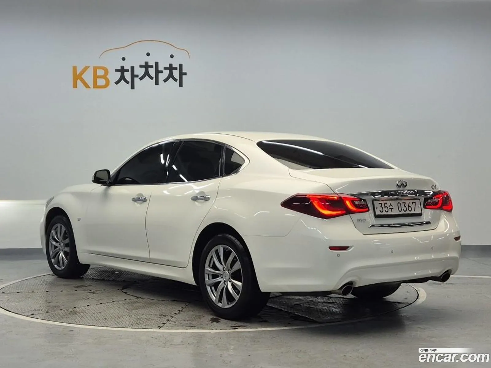 Infiniti Q70 2016 — 15