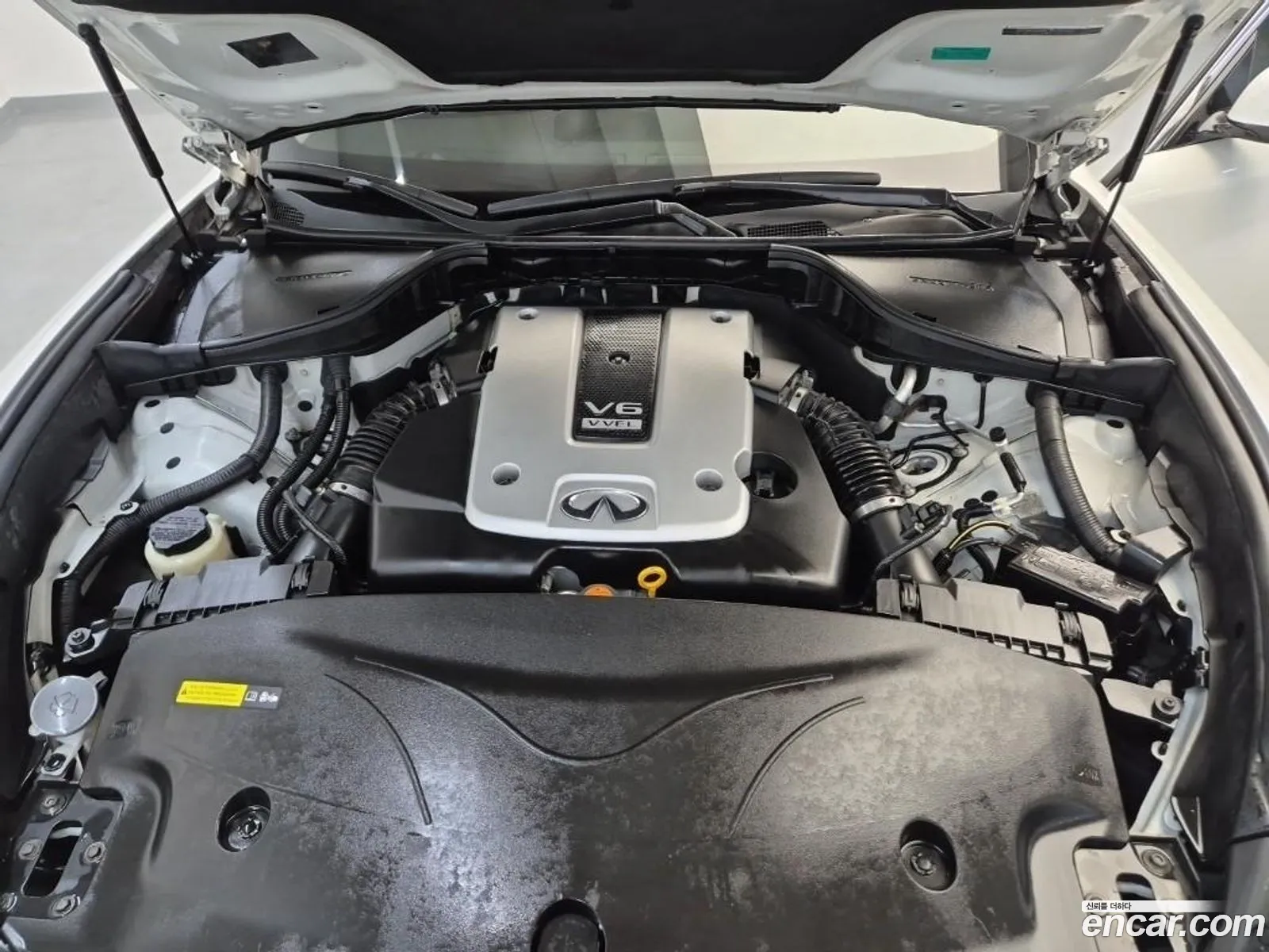 Infiniti Q70