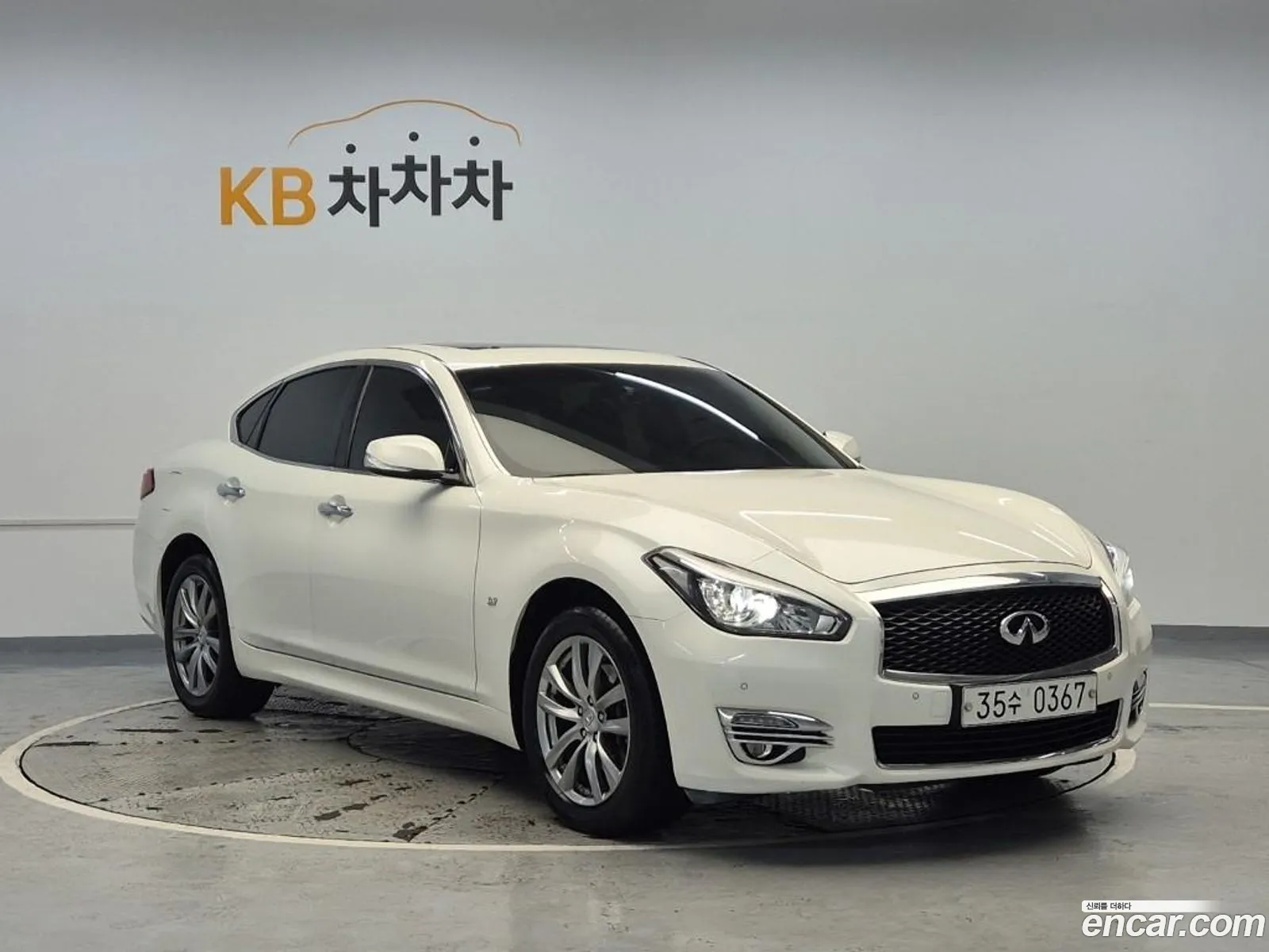 Infiniti Q70 2016 — 10