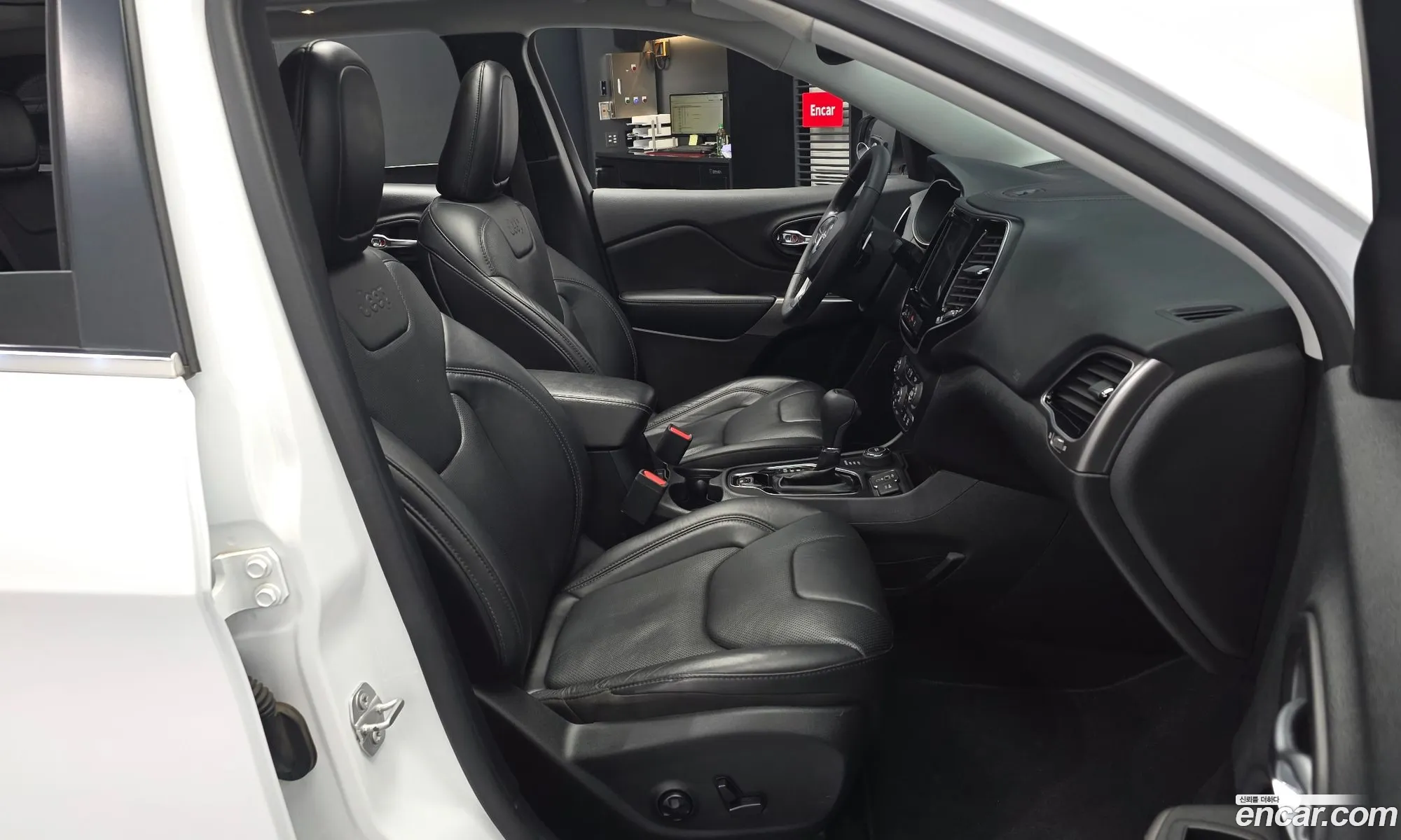 Jeep Cherokee 2020 1C4PJMDB2LD639167 — 29