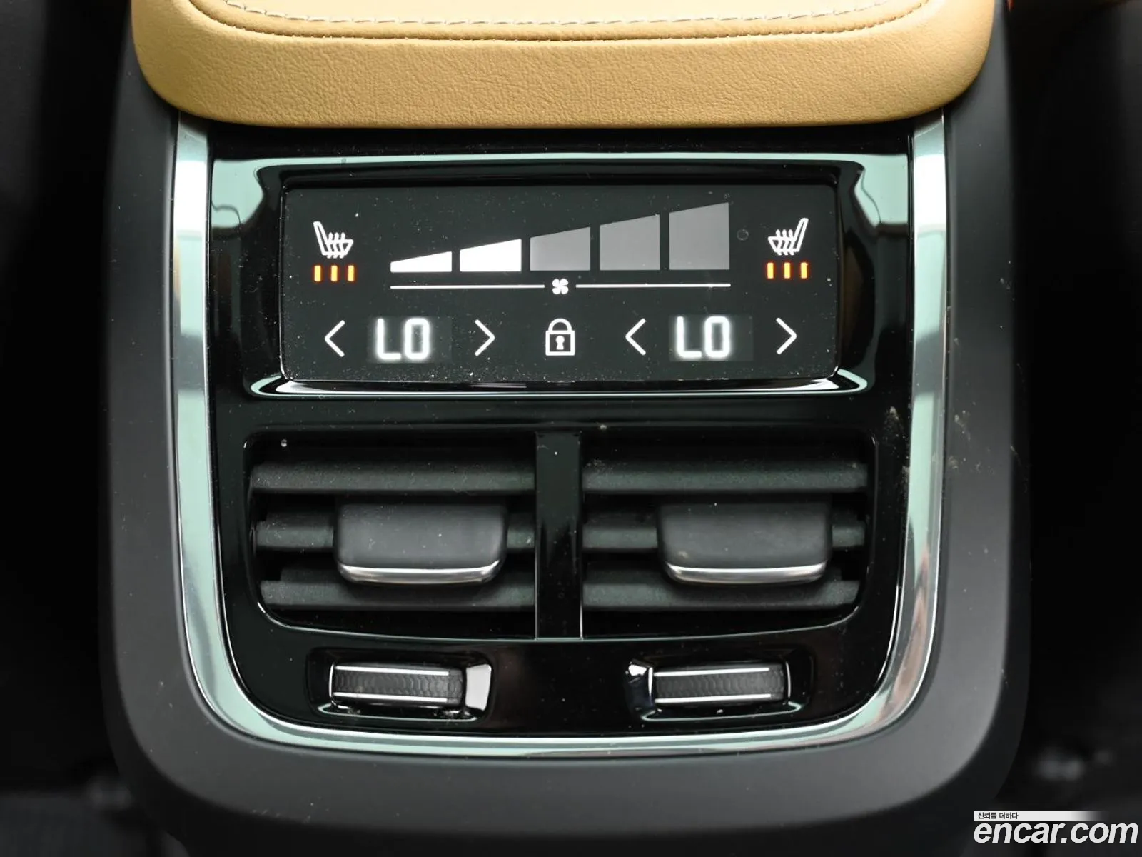 Volvo V90 Cross Country 2024 — 9