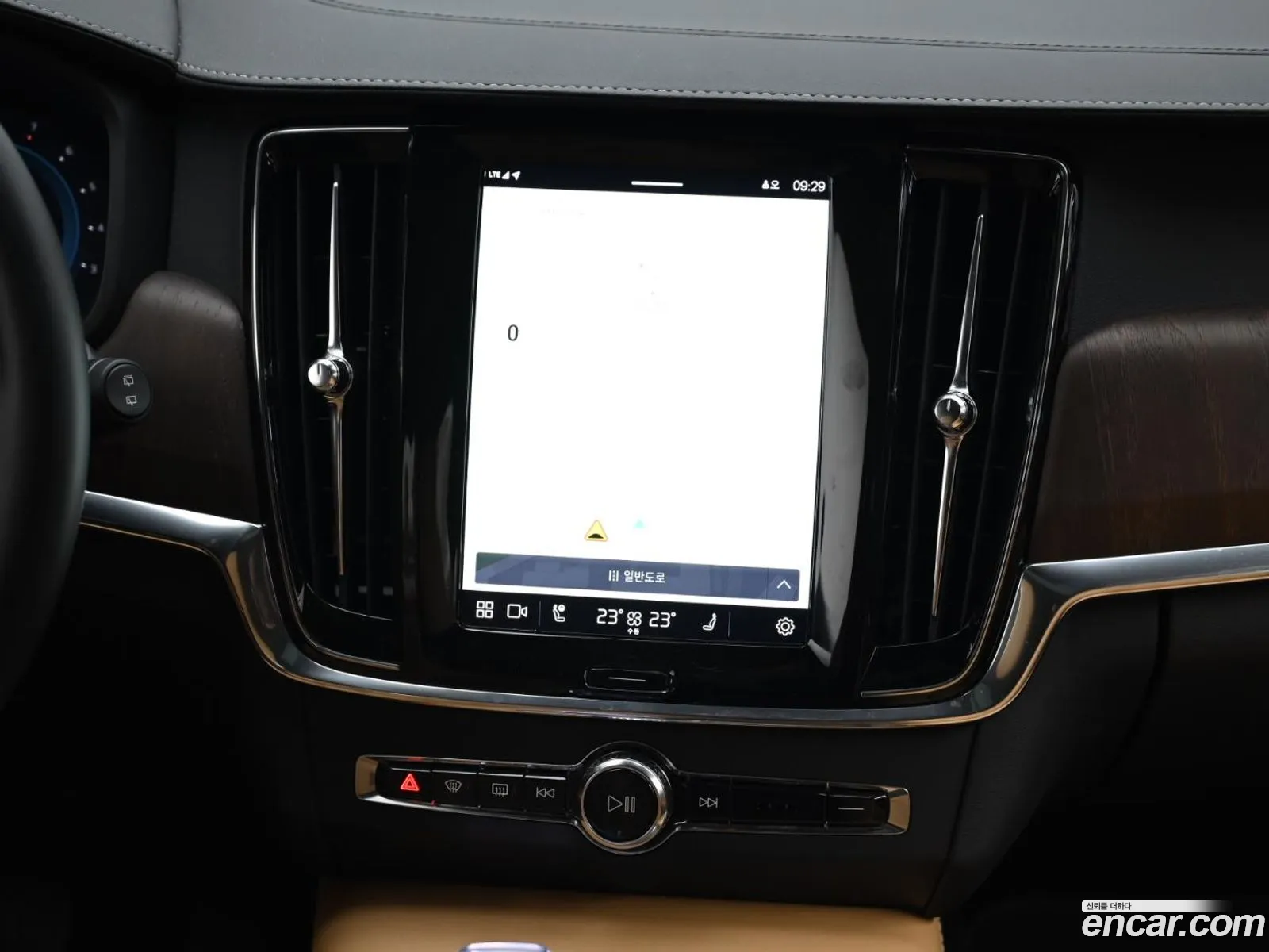 Volvo V90 Cross Country 2024 — 5