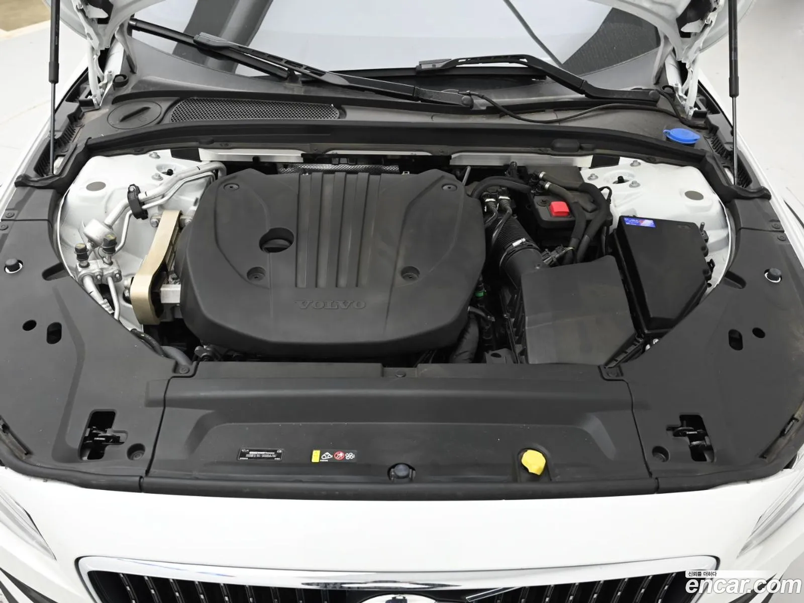 Volvo V90 Cross Country 2024 — 13