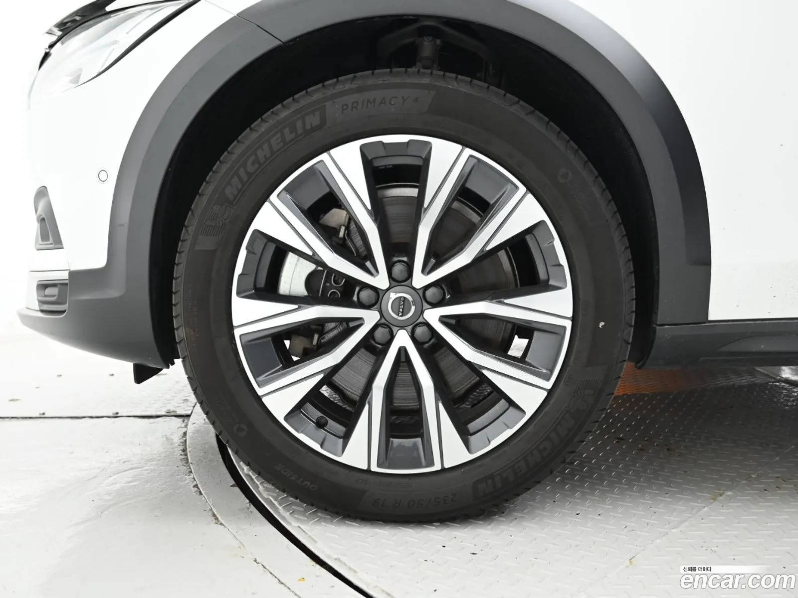 Volvo V90 Cross Country 2024 — 11