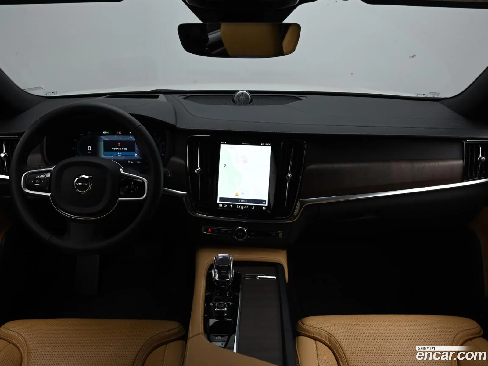 Volvo V90 Cross Country 2024 — 17