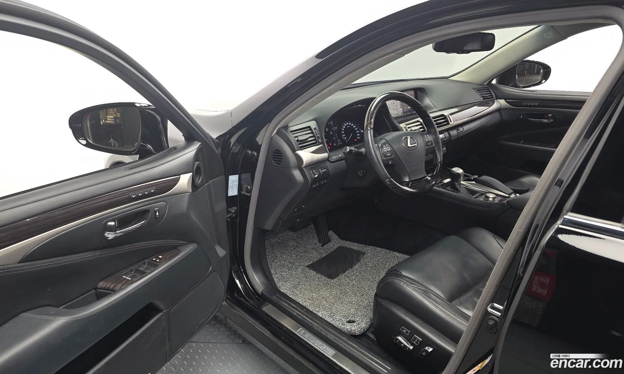 Lexus LS460 2014 — 12