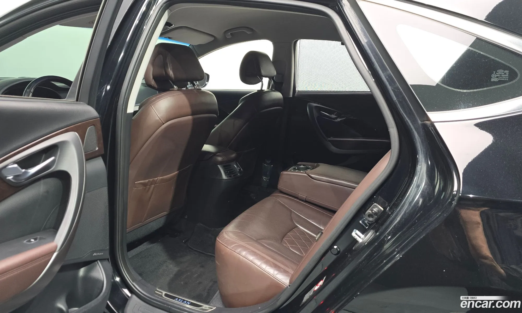 Hyundai Aslan 2015 — 12