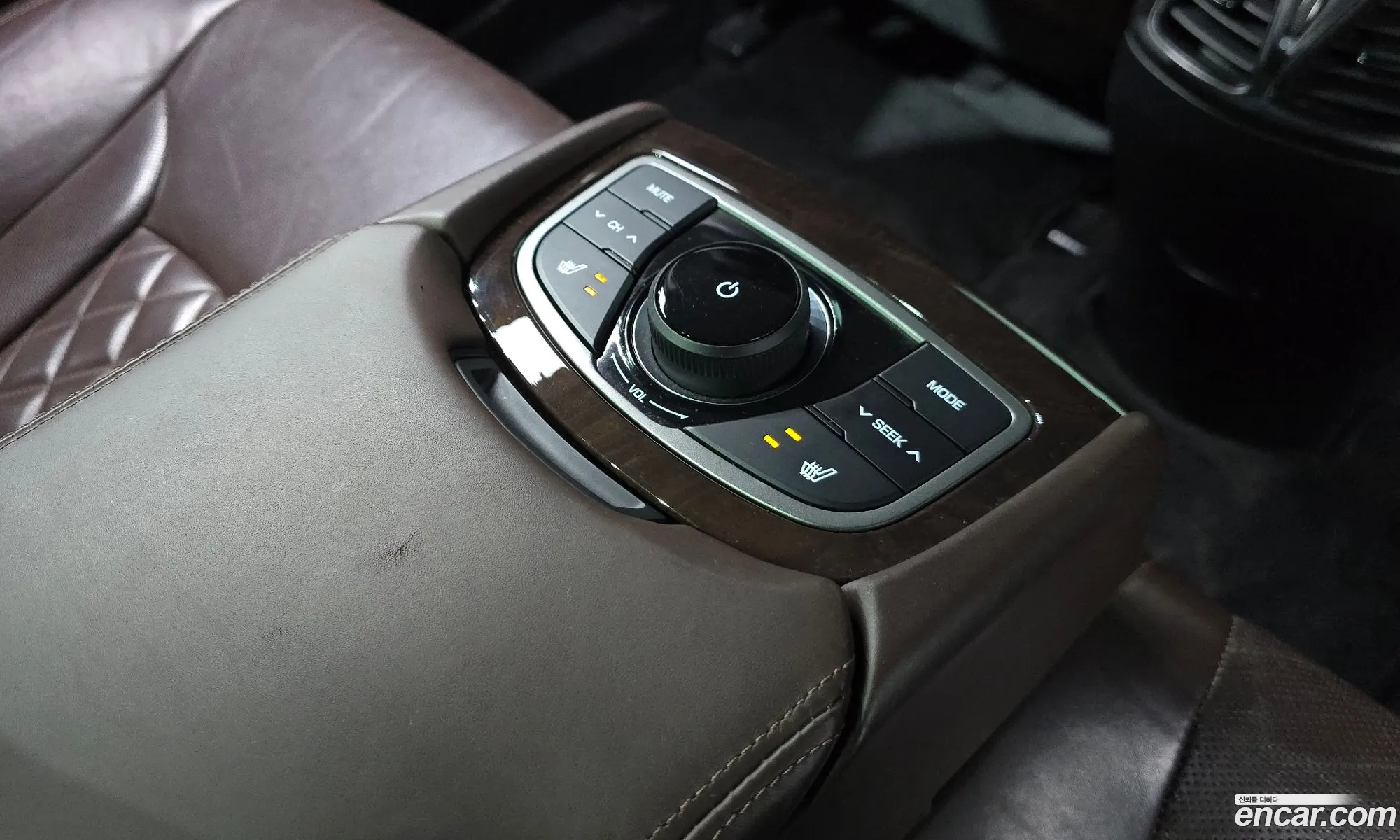 Hyundai Aslan 2015 — 13