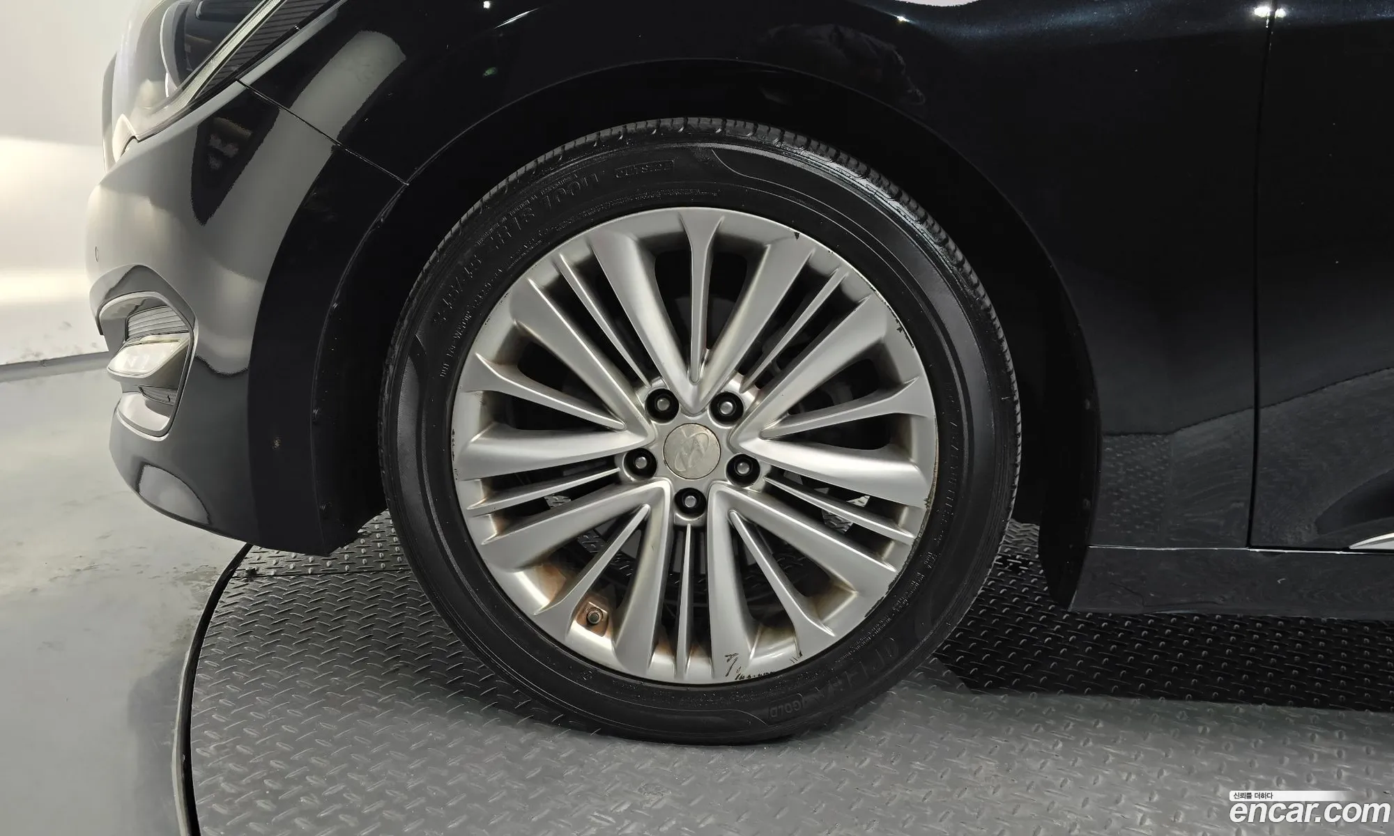 Hyundai Aslan 2015 — 4