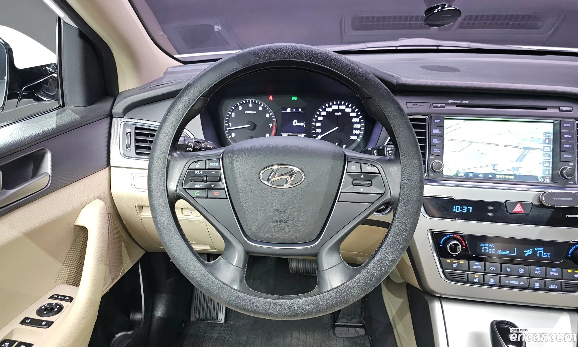 Hyundai LF Sonata 2014 — 17