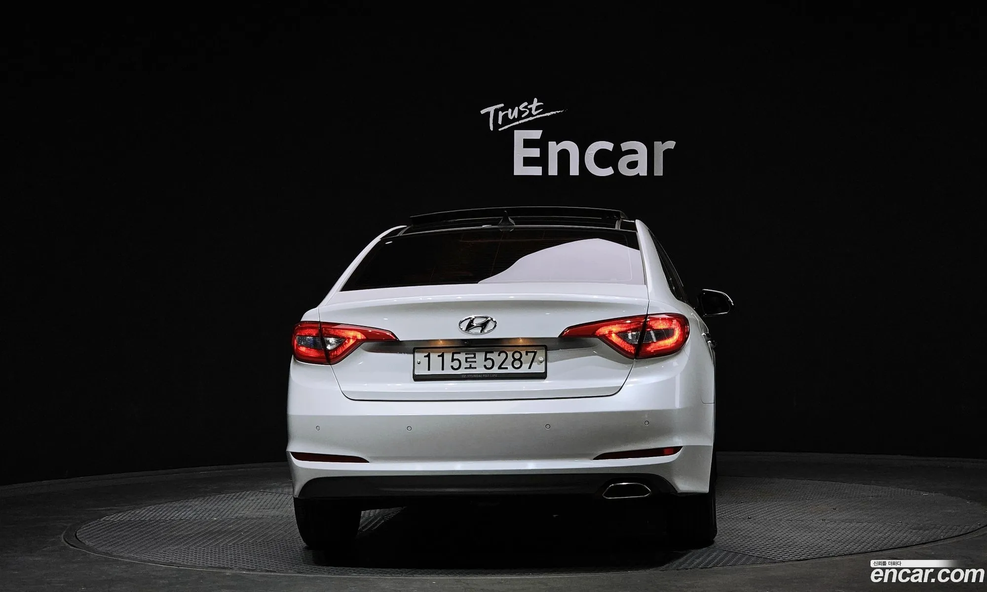 Hyundai LF Sonata 2014 — 11