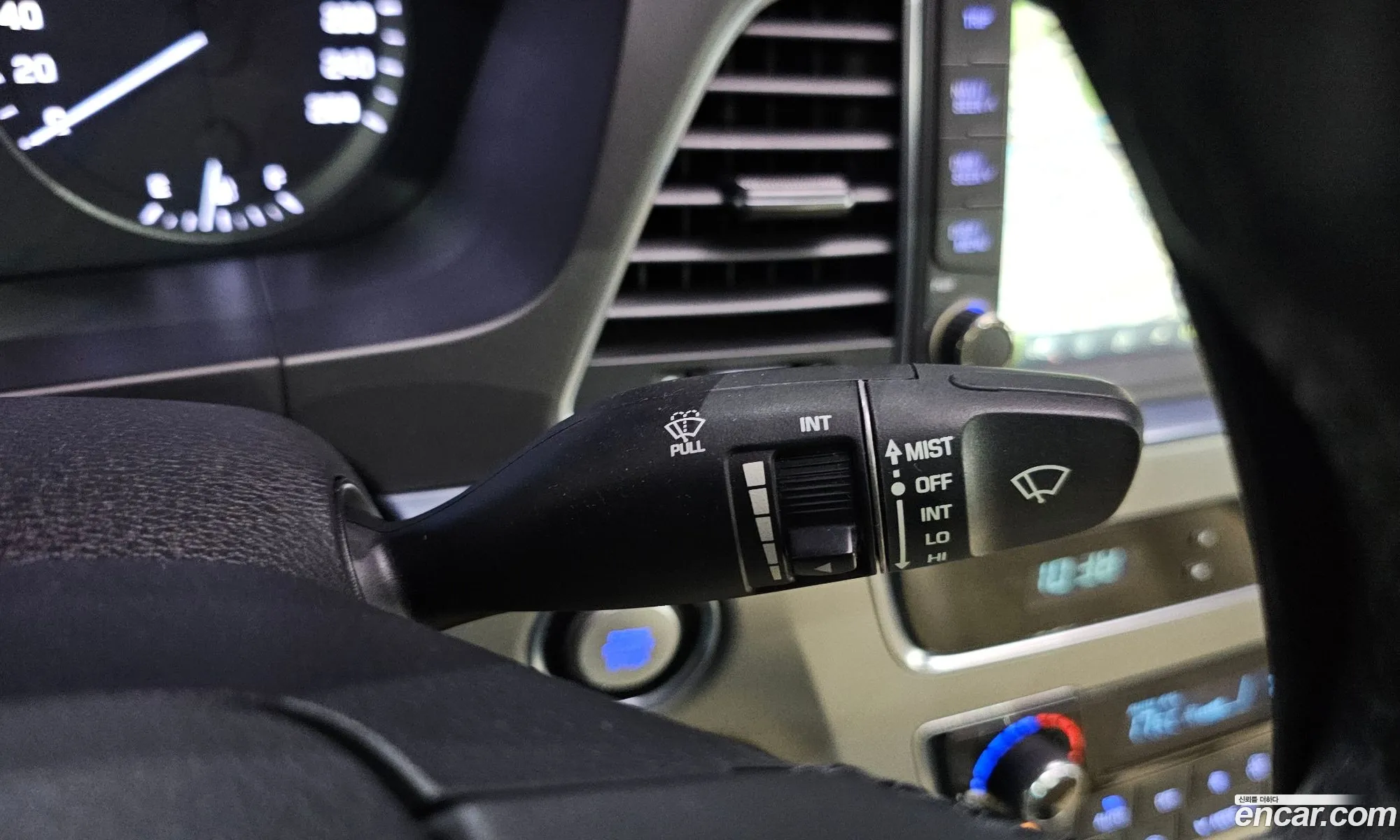 Hyundai LF Sonata 2014 — 2