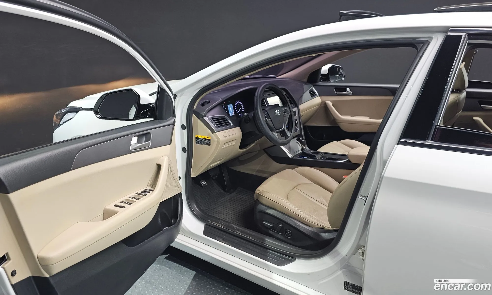 Hyundai LF Sonata 2014 — 20