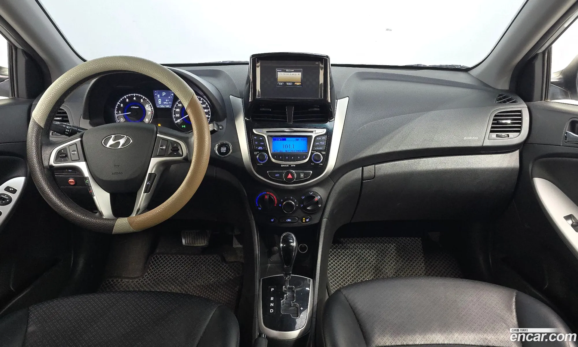 Hyundai Accent 2012 — 20